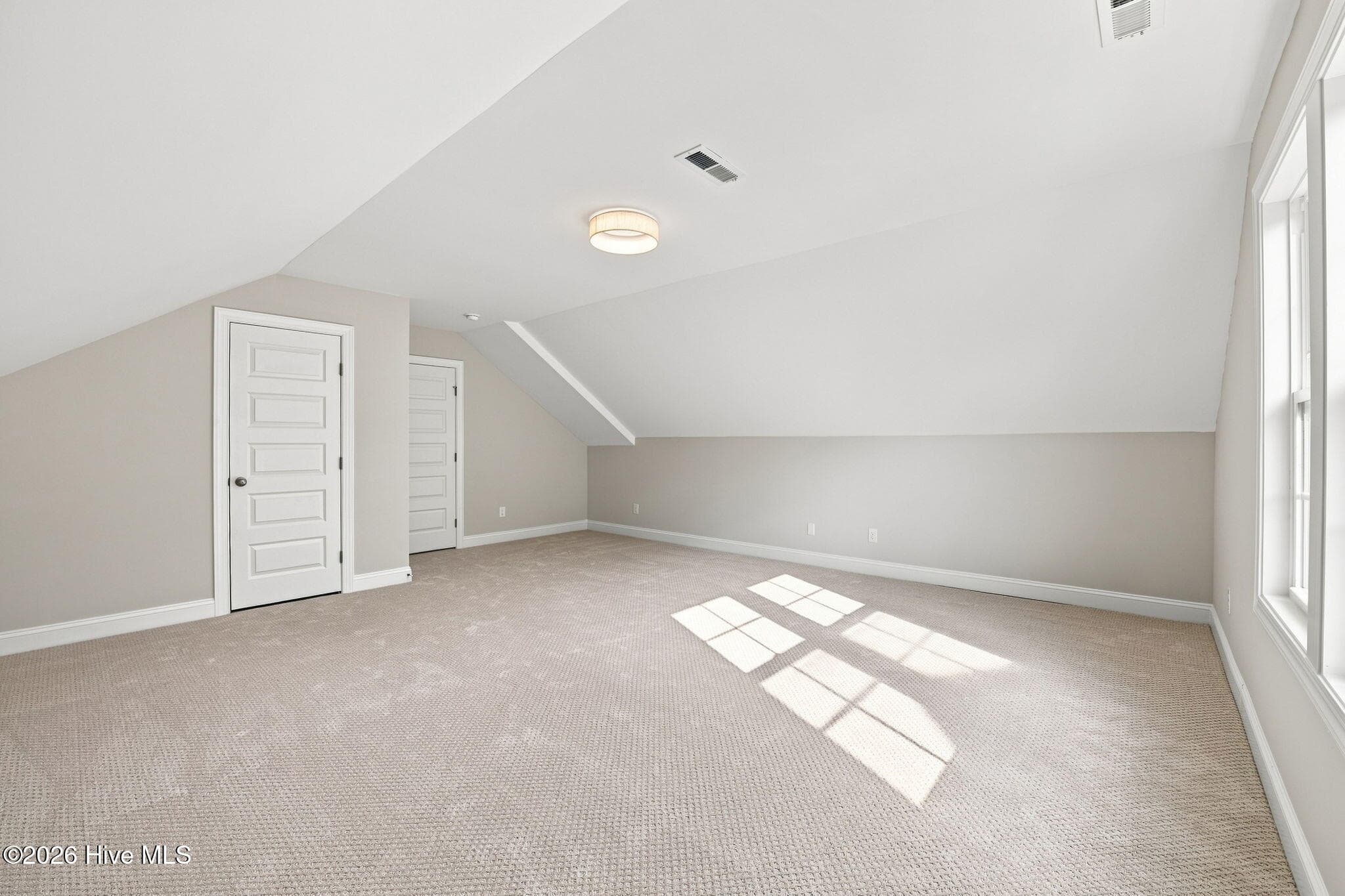 Single Family Residence at 2010 Brighton Drive, New Bern, NC 28562, photo 9 of 29
