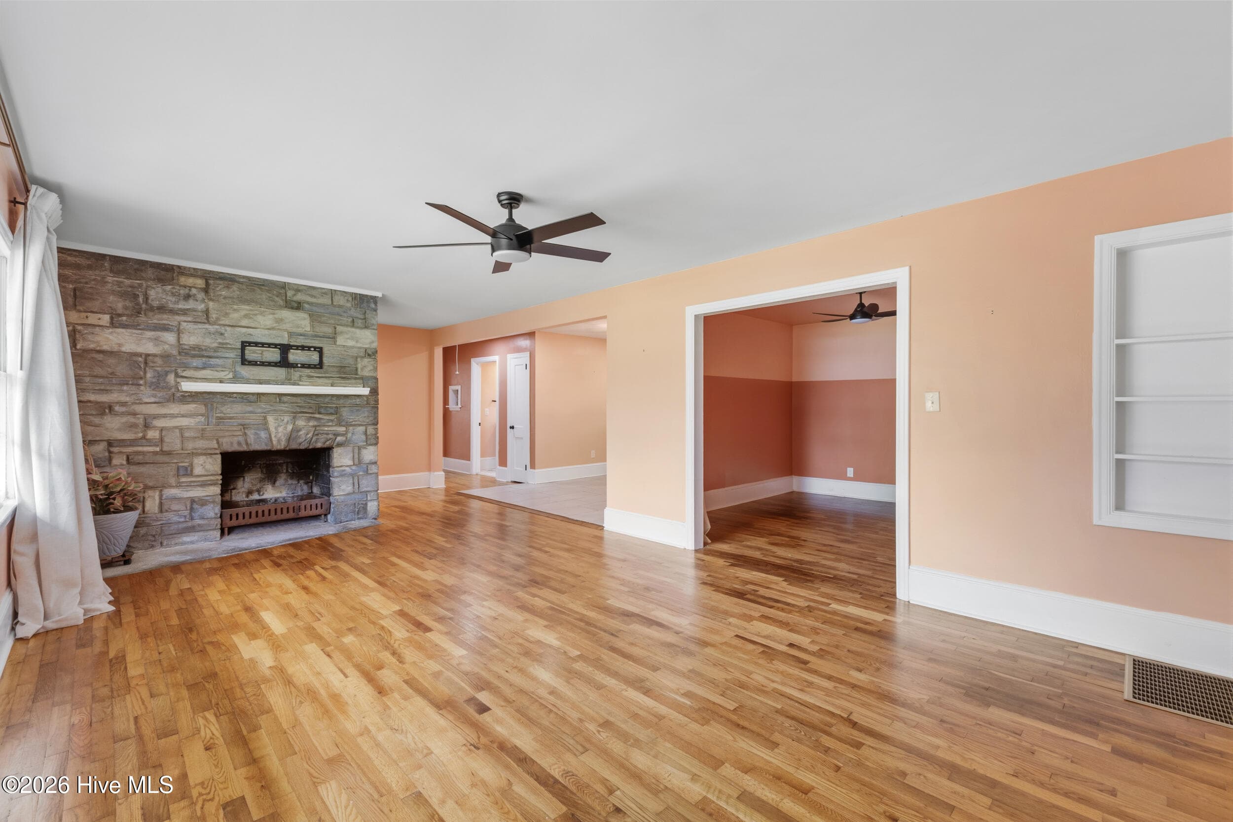 Single Family Residence at 4109 Peachtree Avenue, Wilmington, NC 28403, photo 9 of 50