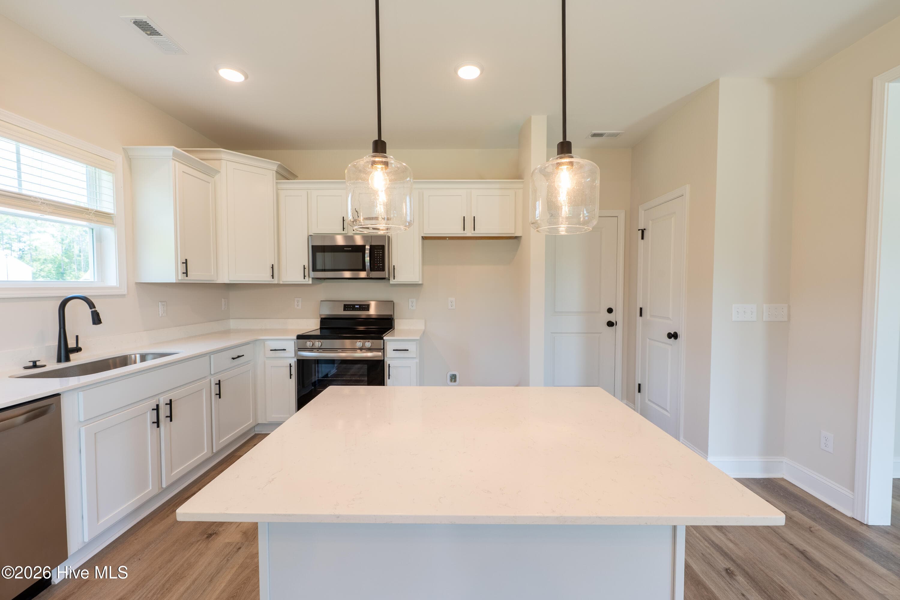 Single Family Residence at 164 Huxley Terrace, Hampstead, NC 28443, photo 9 of 29