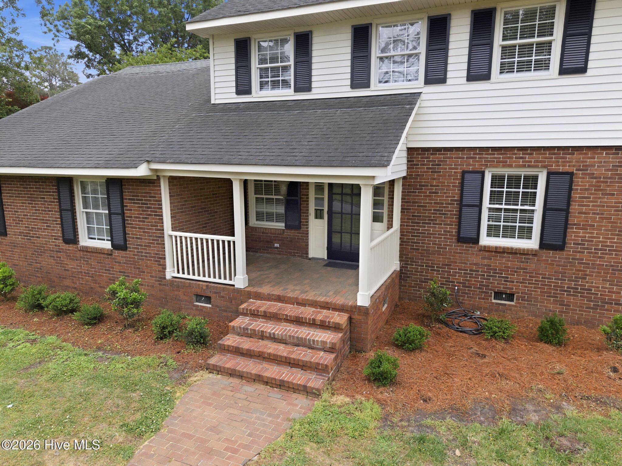 Single Family Residence at 1910 York Street, Kinston, NC 28504, photo 3 of 65