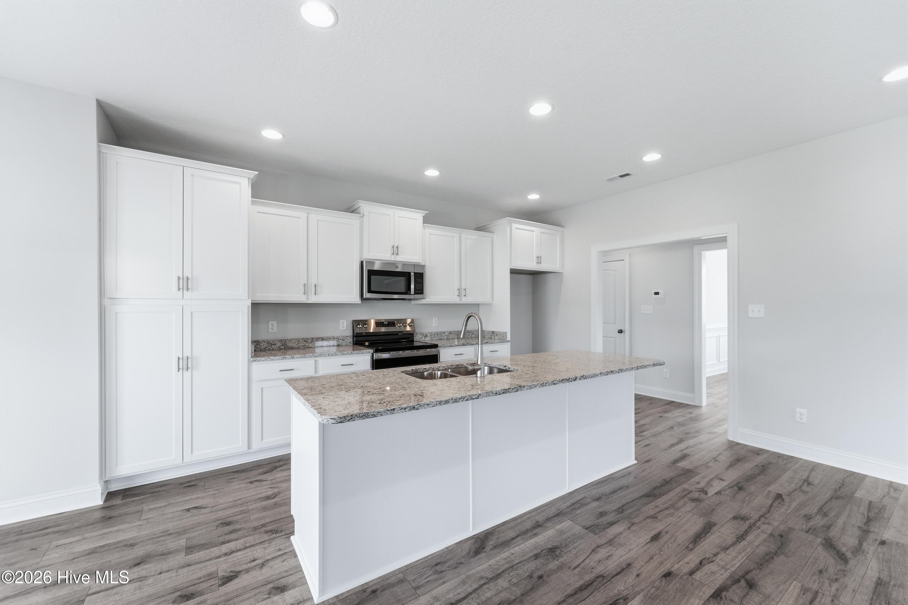 Single Family Residence at 601 Salty Marsh Lane, Jacksonville, NC 28546, photo 25 of 86