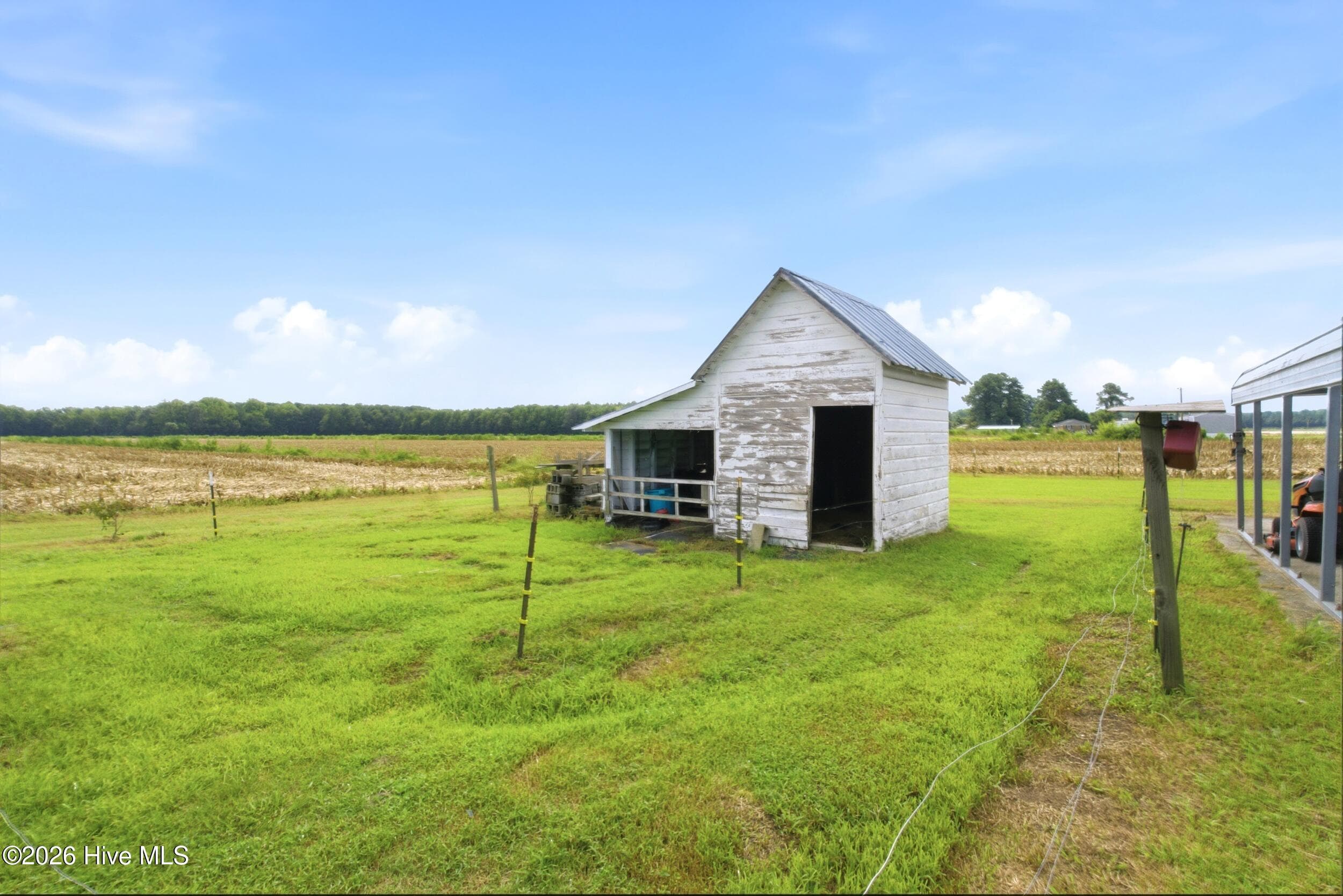 Small stable - 1230 Beech Springs Road, Tyner, NC 27980