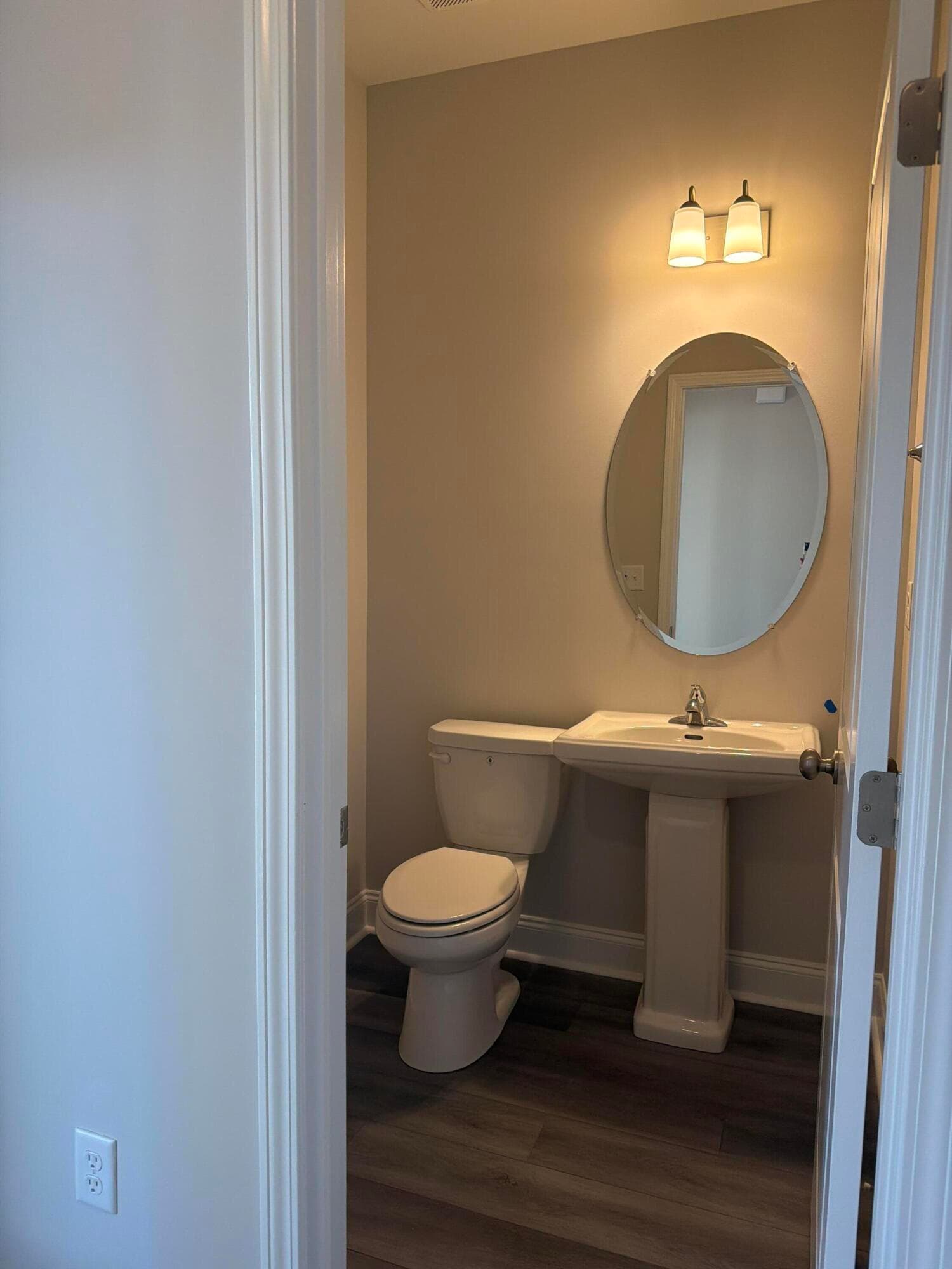 Powder Room - 1411 Elias Station, Thomson, GA 30824