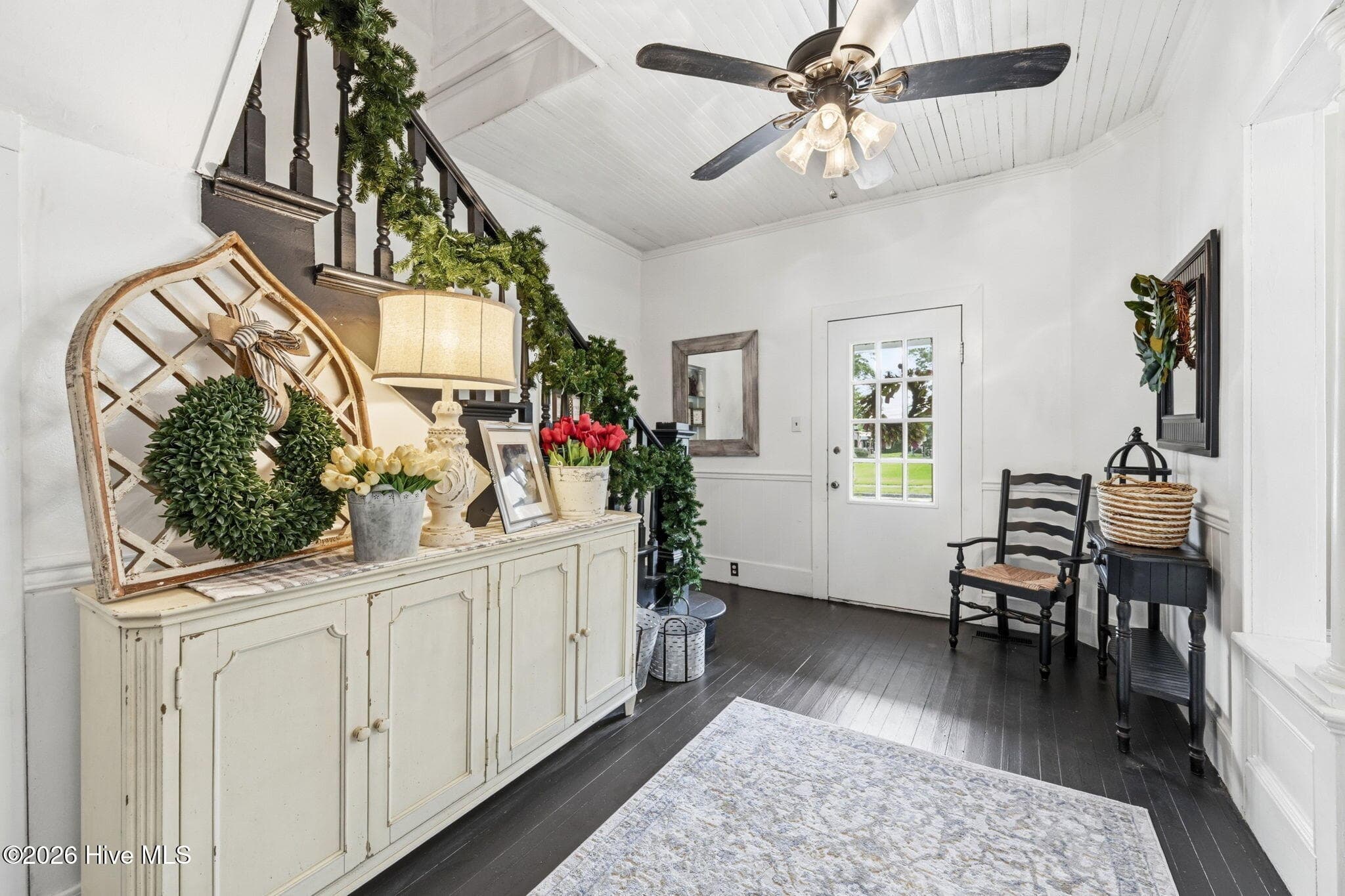 Large open foyer - 105 E Hargett Street, Richlands, NC 28574