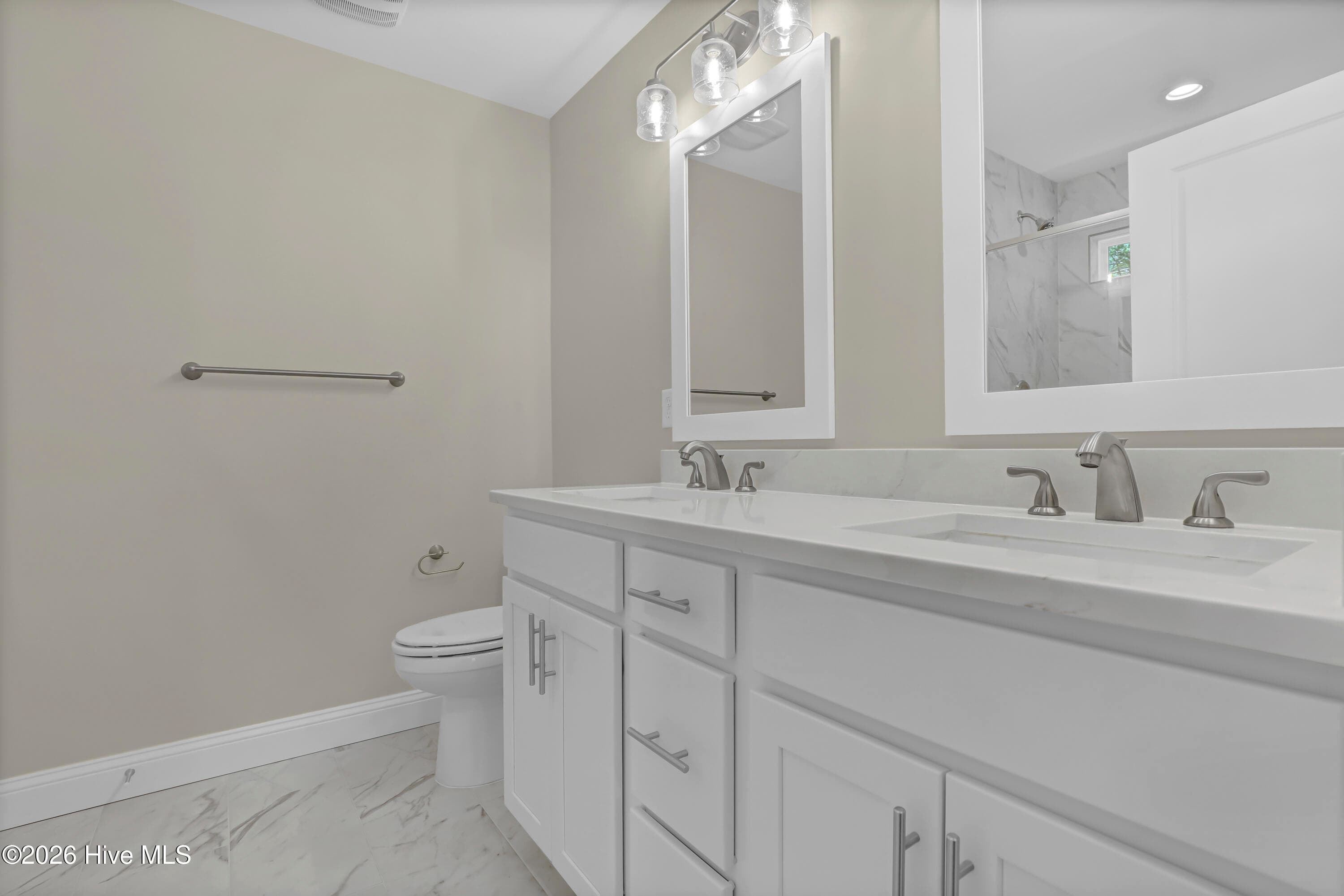 Single Family Residence at 126 Penquin Place, Hampstead, NC 28443, photo 14 of 21