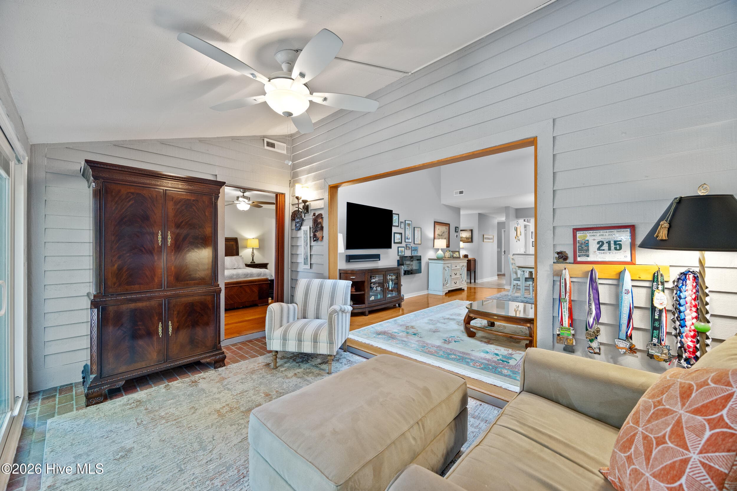Townhouse at 208 Inland Greens Circle, Wilmington, NC 28405, photo 14 of 41