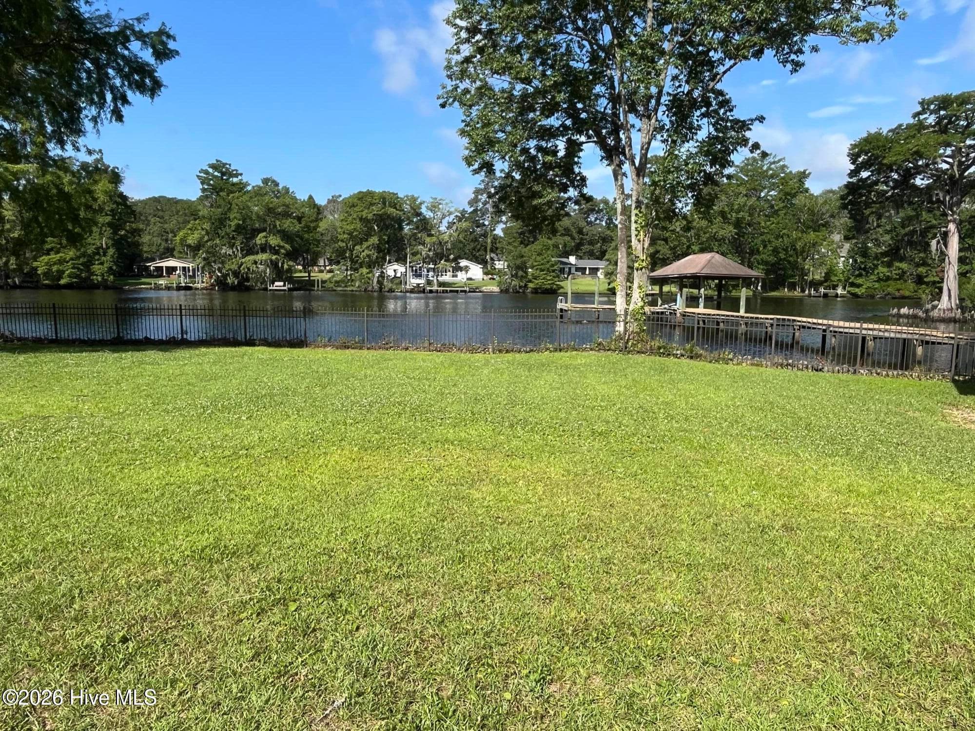 609 3 Creekwood Drive, Trent Woods, NC 28562