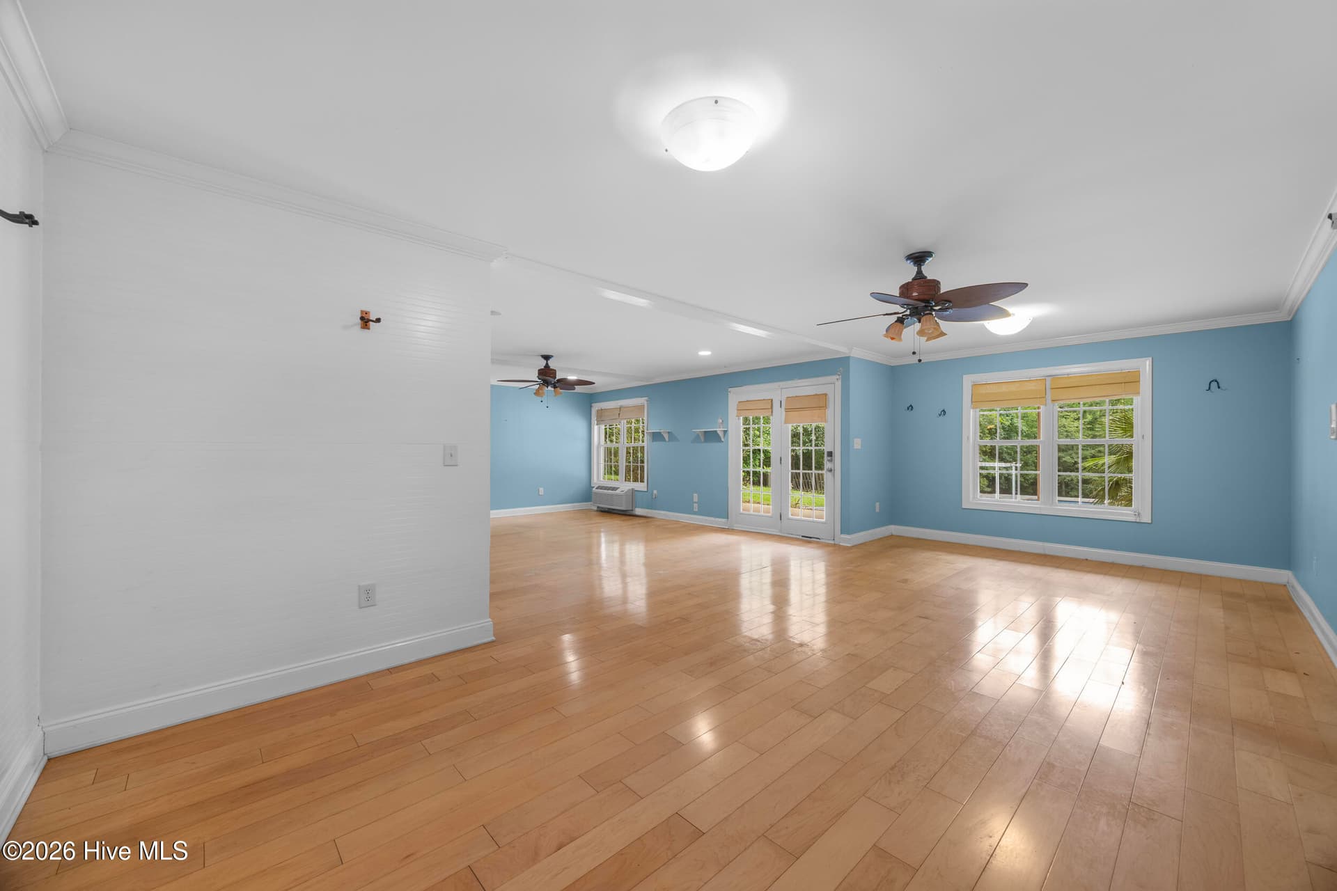 Single Family Residence at 638 Ravenswood Road, Hampstead, NC 28443, photo 28 of 100