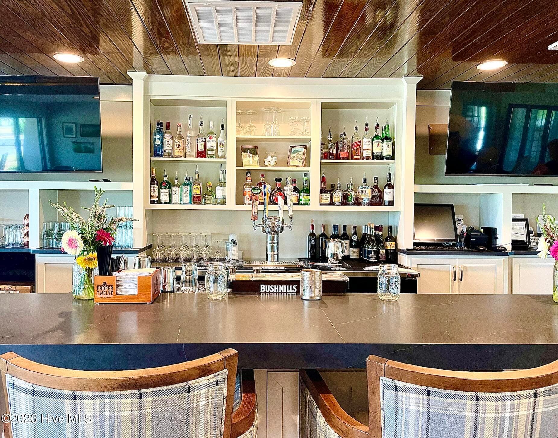 Woodlake Restaurant - 730 Blue Bird Drive, Vass, NC 28394