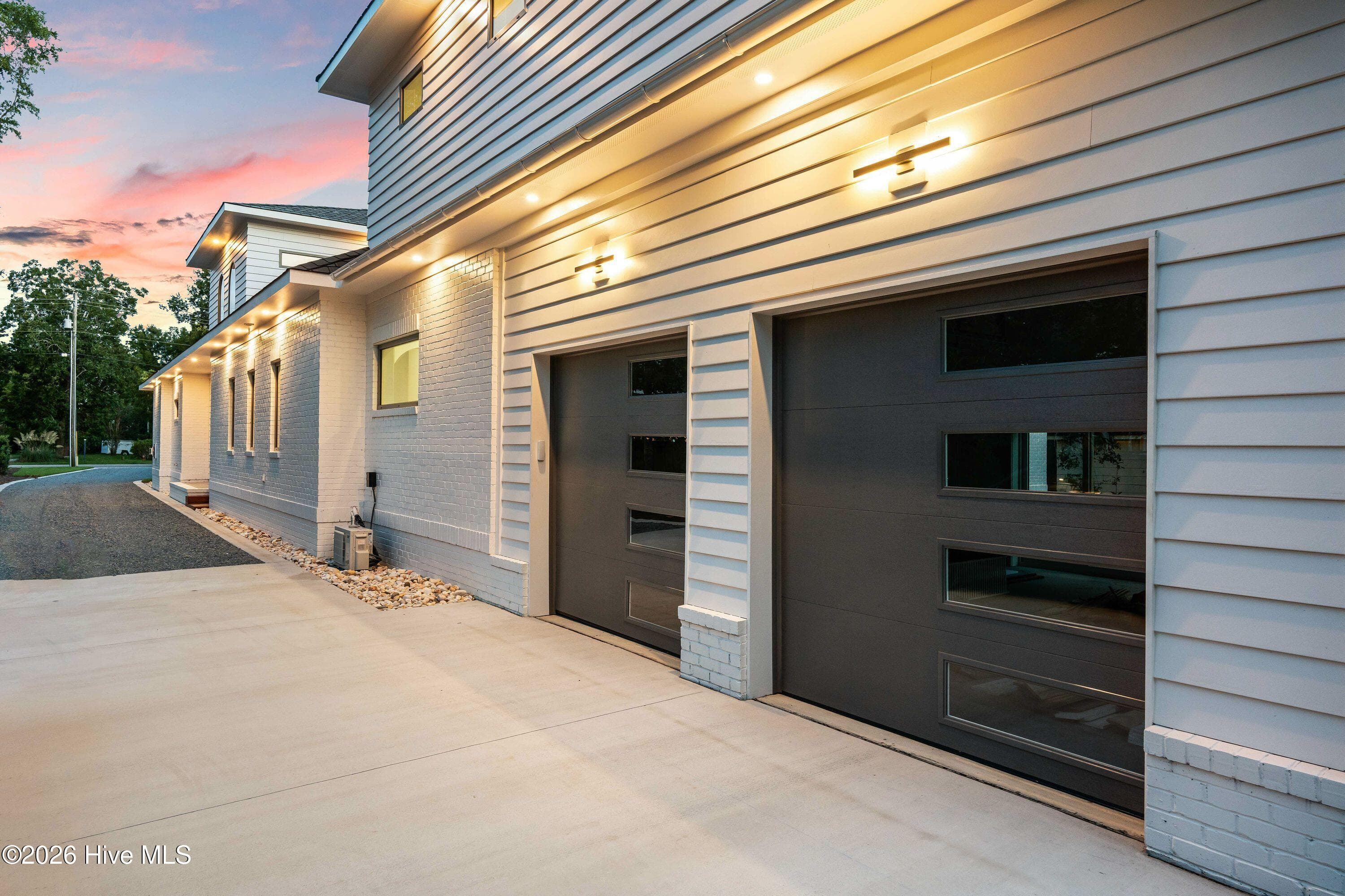Single Family Residence at 1904 Middle Sound Loop Road, Wilmington, NC 28411, photo 10 of 102