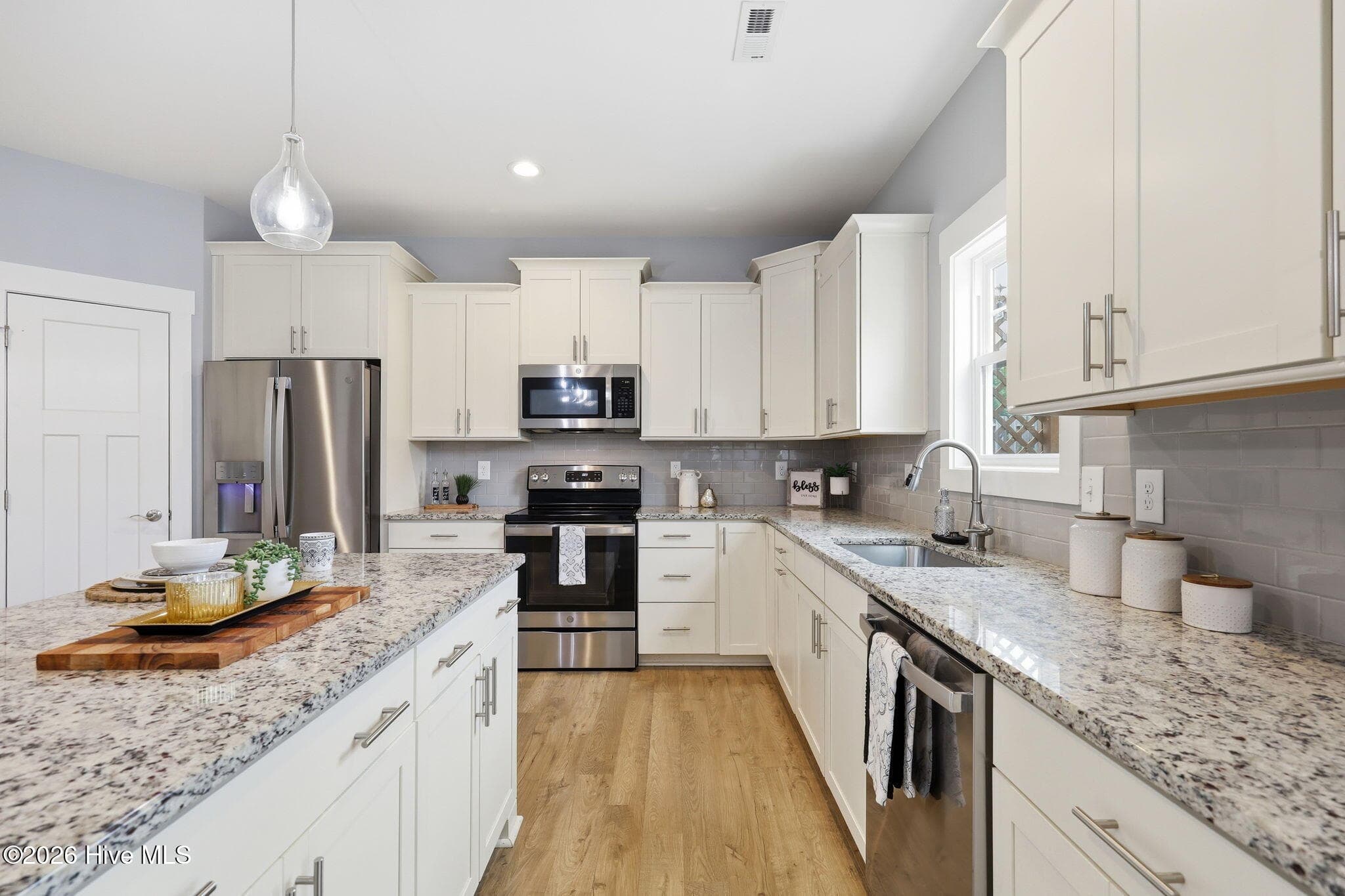 Stainless Appliances - 101 Woodford Lane, Vass, NC 28394