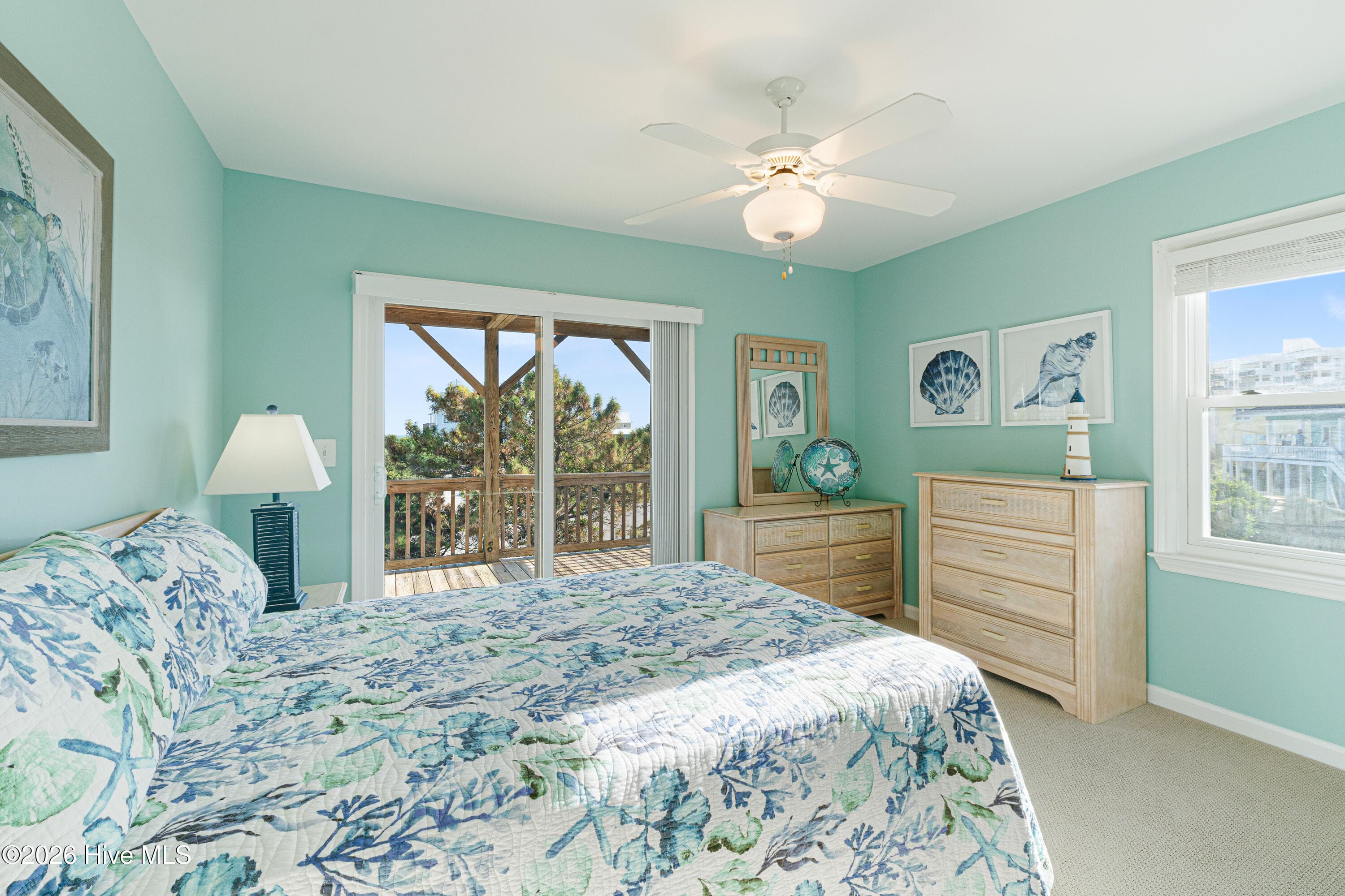 Single Family Residence at 118 Heverly Drive, Emerald Isle, NC 28594, photo 28 of 61