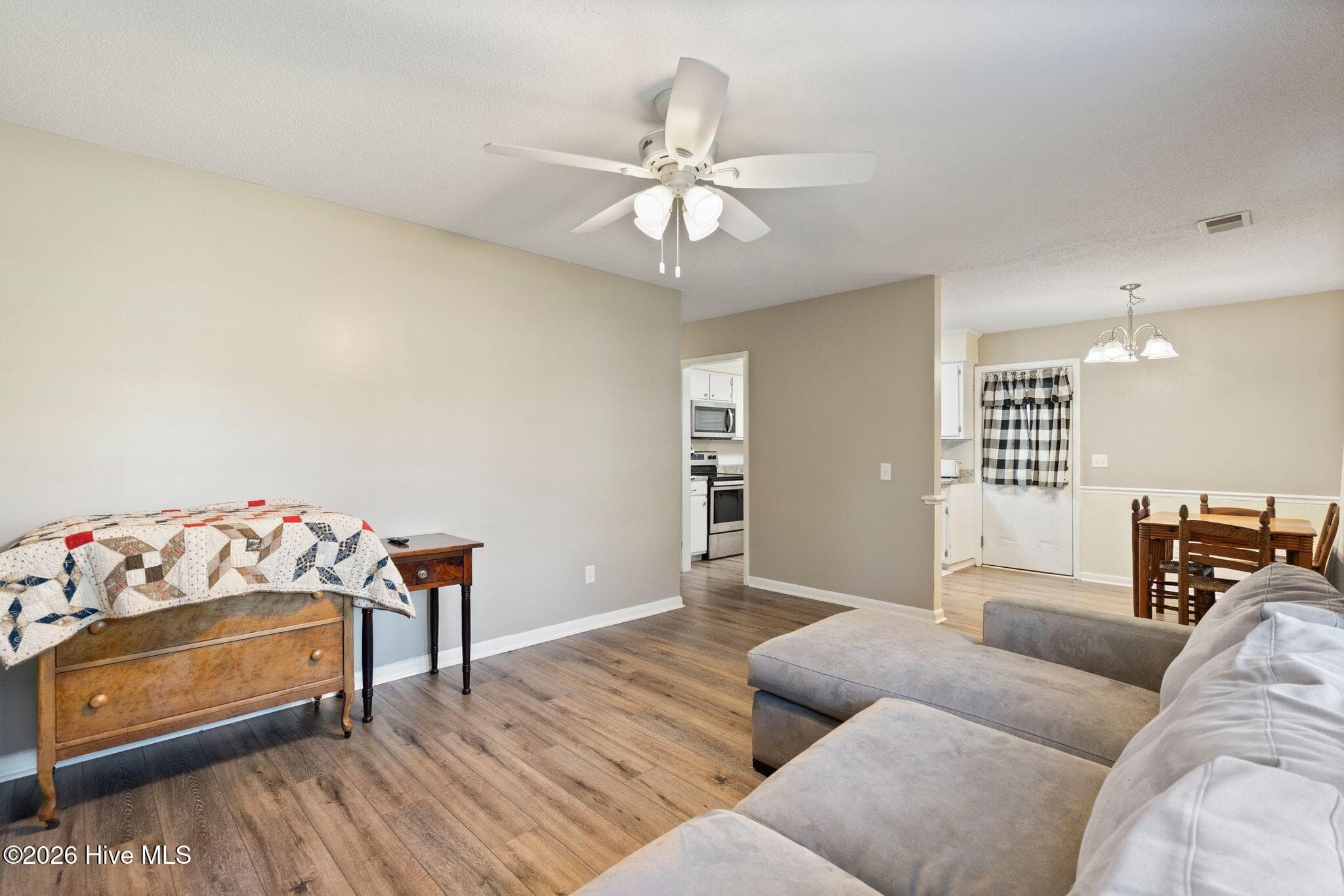 Single Family Residence at 354 Mercer Avenue, Wilmington, NC 28403, photo 14 of 22