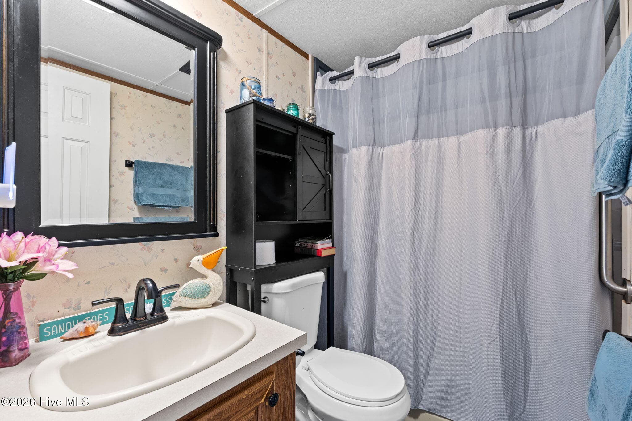 Guest Bathroom - 2882 Six Pence Drive SW, Supply, NC 28462, Supply