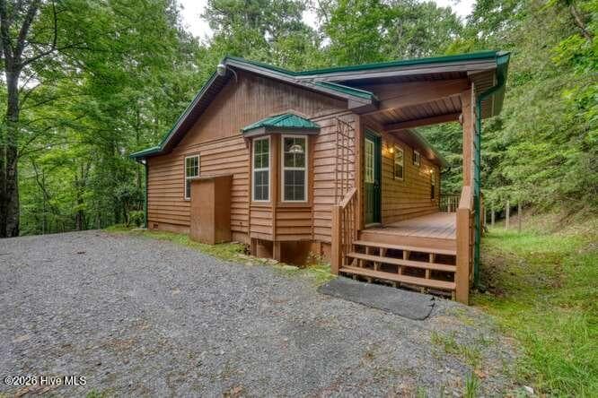 Single Family Residence at 73 Sargent Drive, Murphy, NC 28906, photo 6 of 49