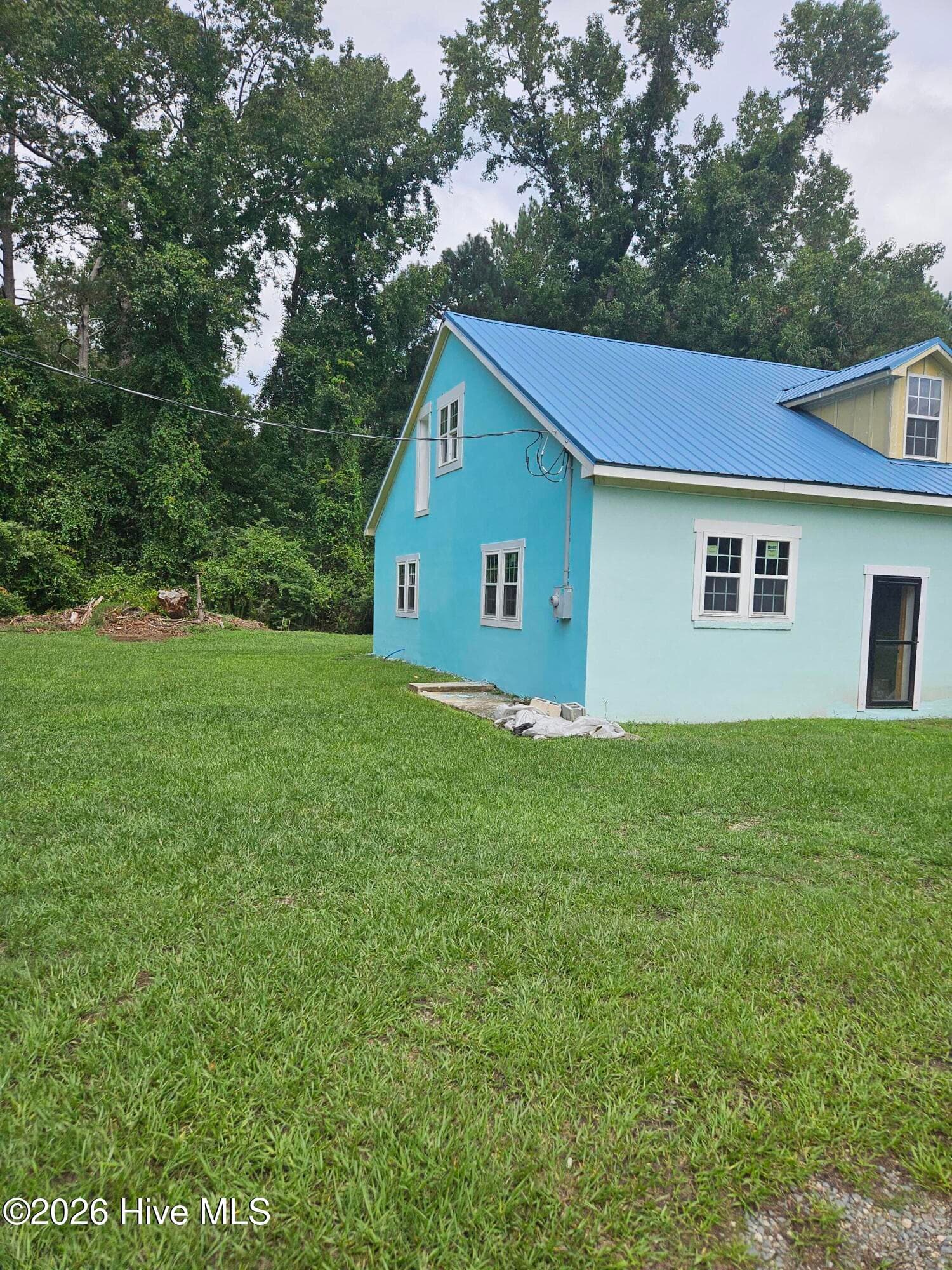Business at 398 Log Cabin Road, Teachey, NC 28464, photo 5 of 44