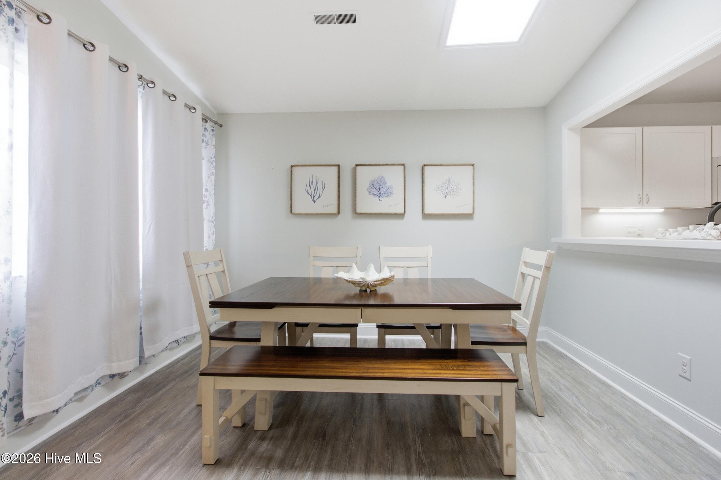 Dining - 23 Harbour Walk, New Bern, NC 28562