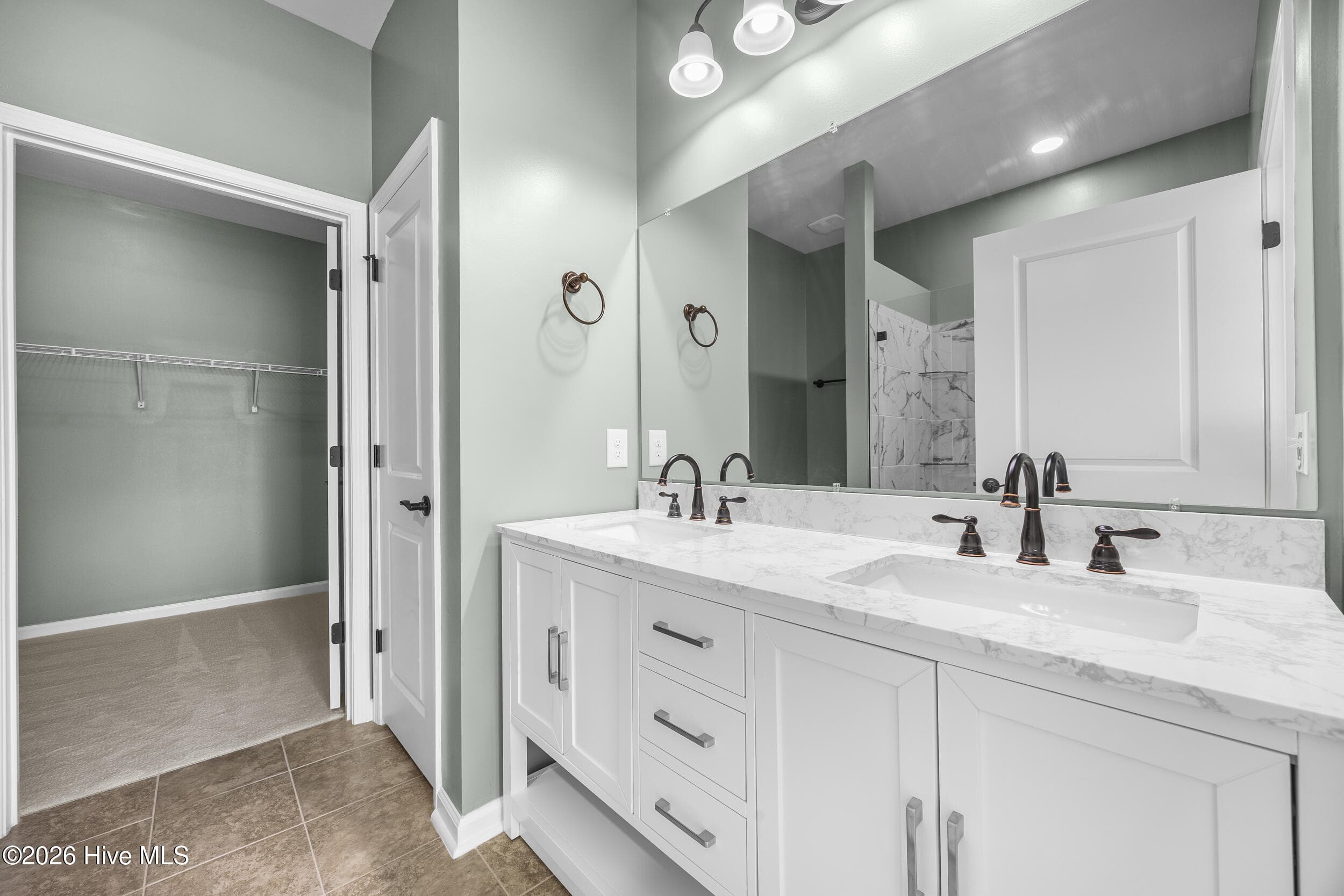 Single Family Residence at 3708 Old Sand Mine Drive, Wilmington, NC 28412, photo 19 of 43