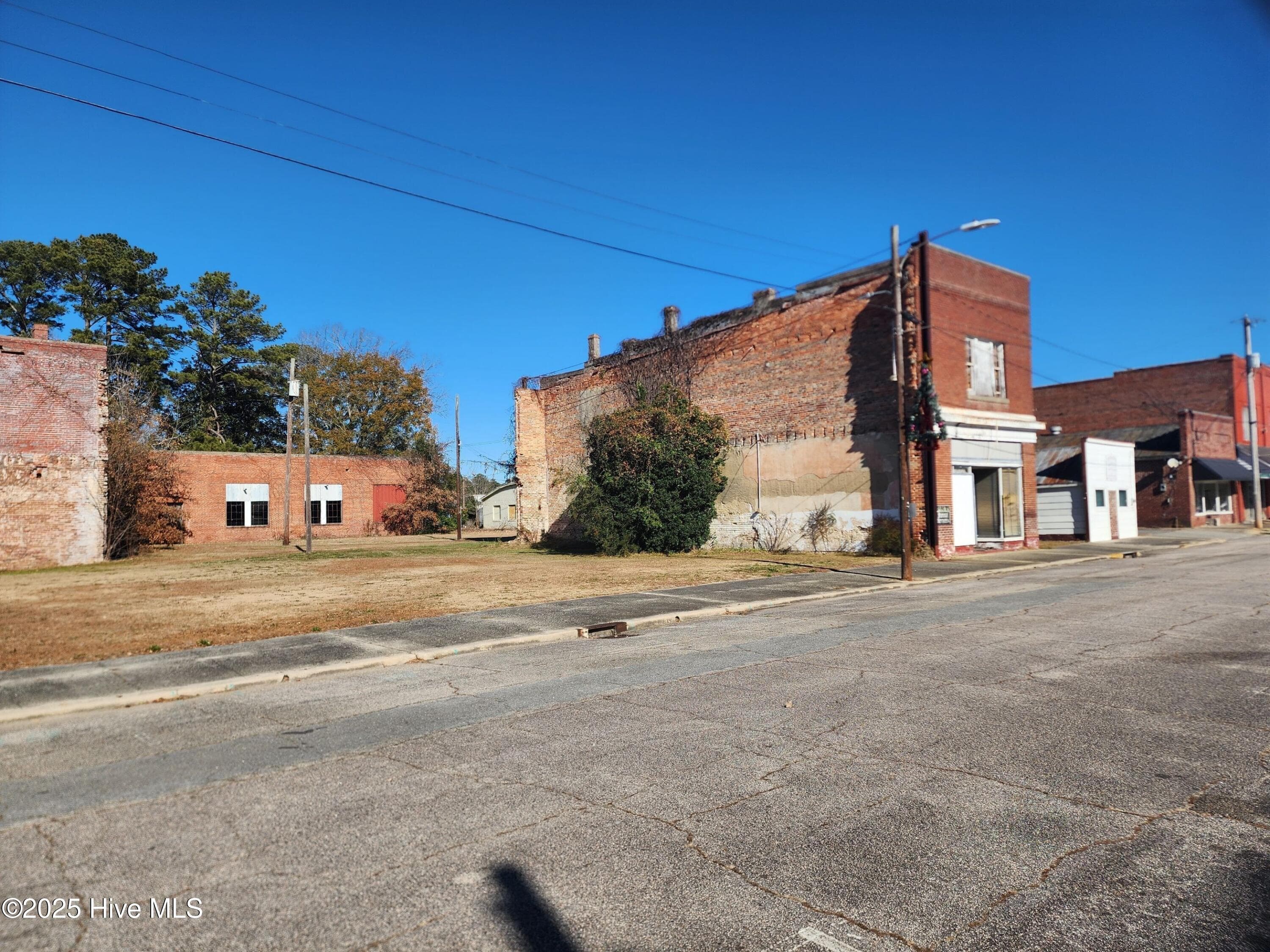 108 N Main Street, Robersonville, NC 27871