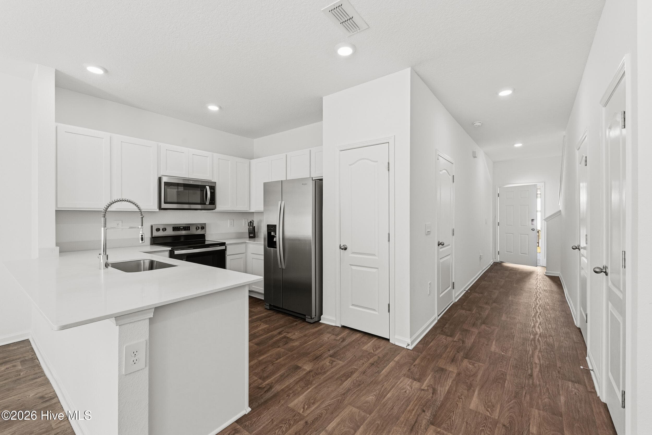 Single Family Residence at 104 Deep Bay Circle, St. Marys, GA 31558, photo 6 of 26