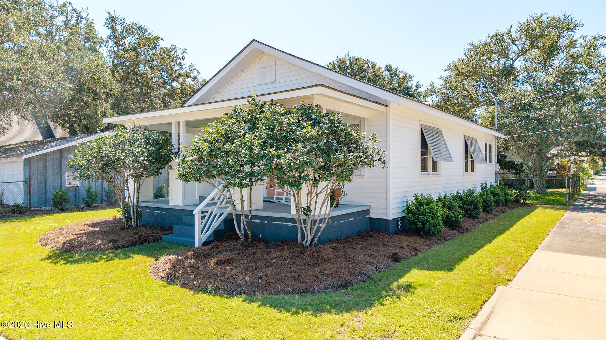 Single Family Residence at 800 Mulberry Street, Beaufort, NC 28516, photo 3 of 48