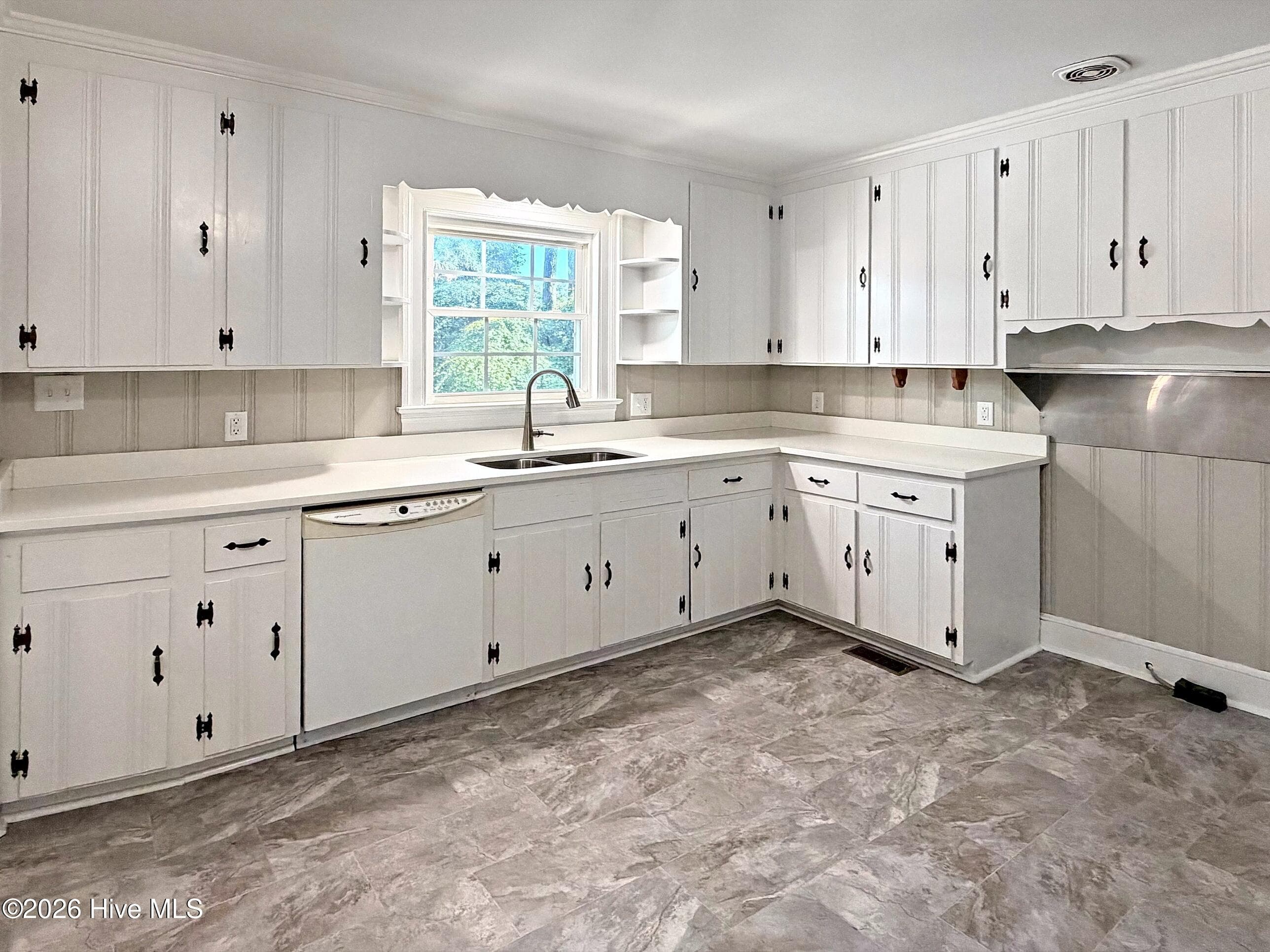 Single Family Residence at 2003 E Mulberry Street, Goldsboro, NC 27530, photo 14 of 34