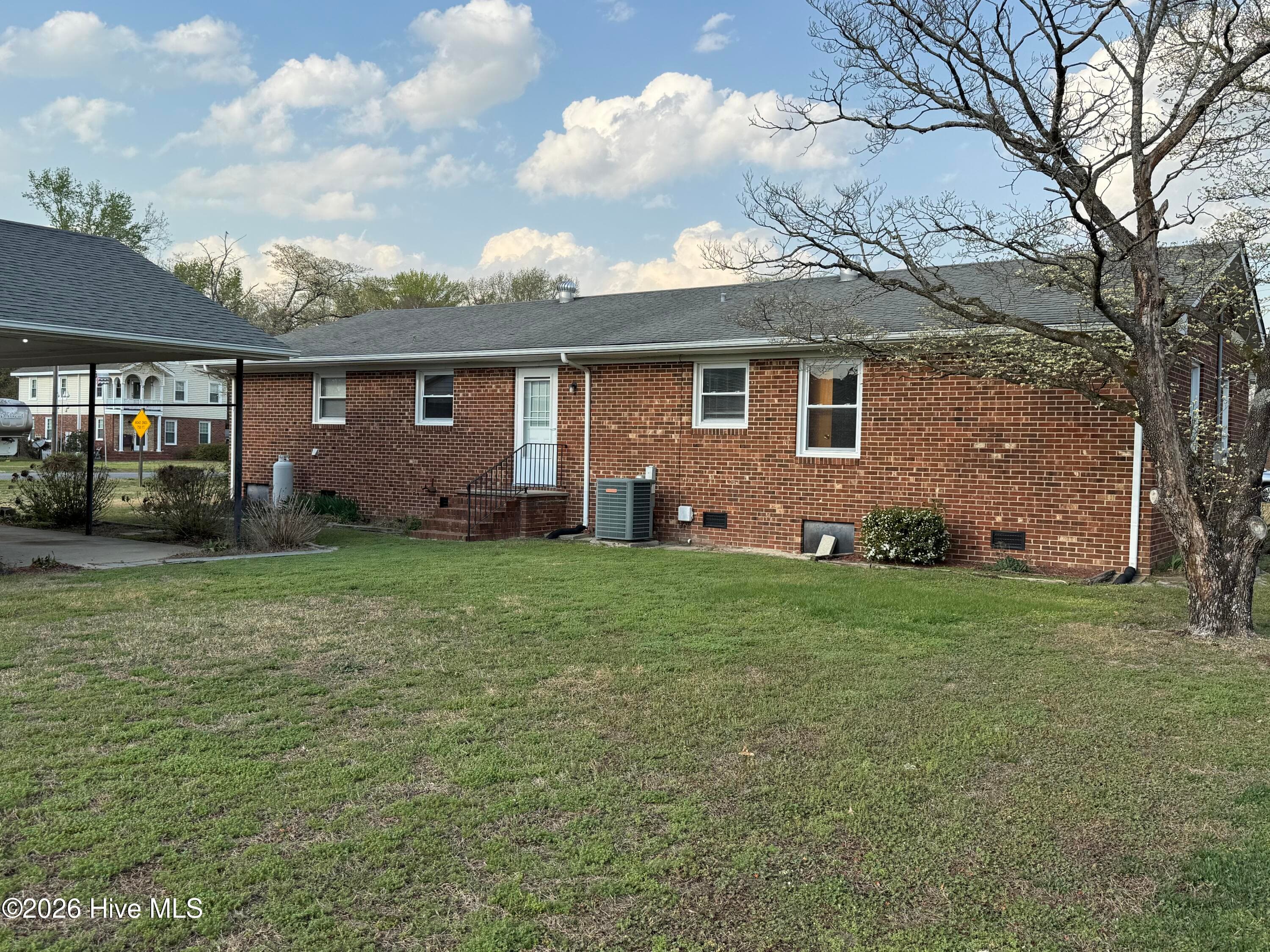 Back of House - 2992 Cherry Lane, Kinston, NC 28504