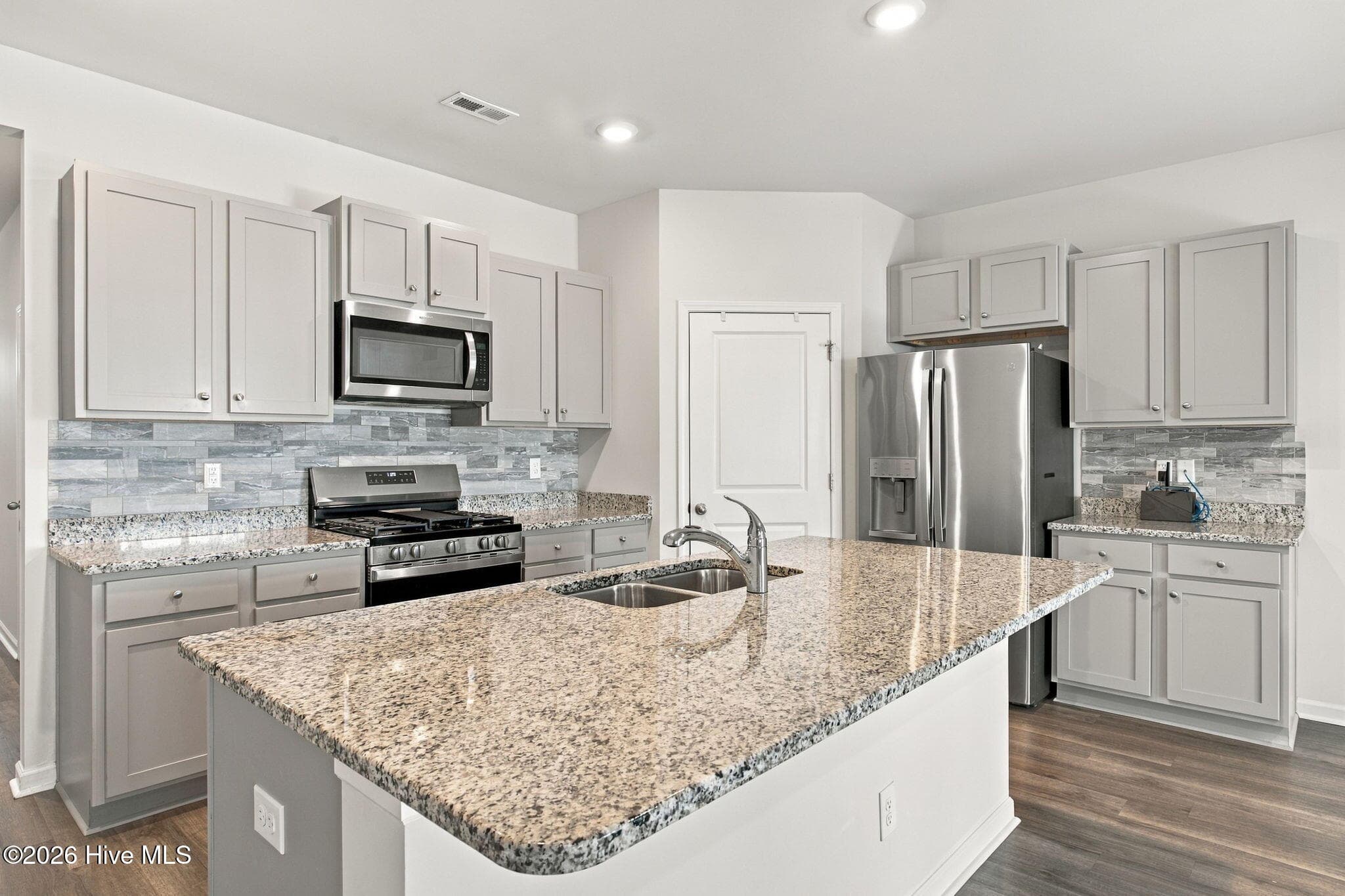 Single Family Residence at 2513 Sandy Banks Lane, Wilmington, NC 28401, photo 13 of 57