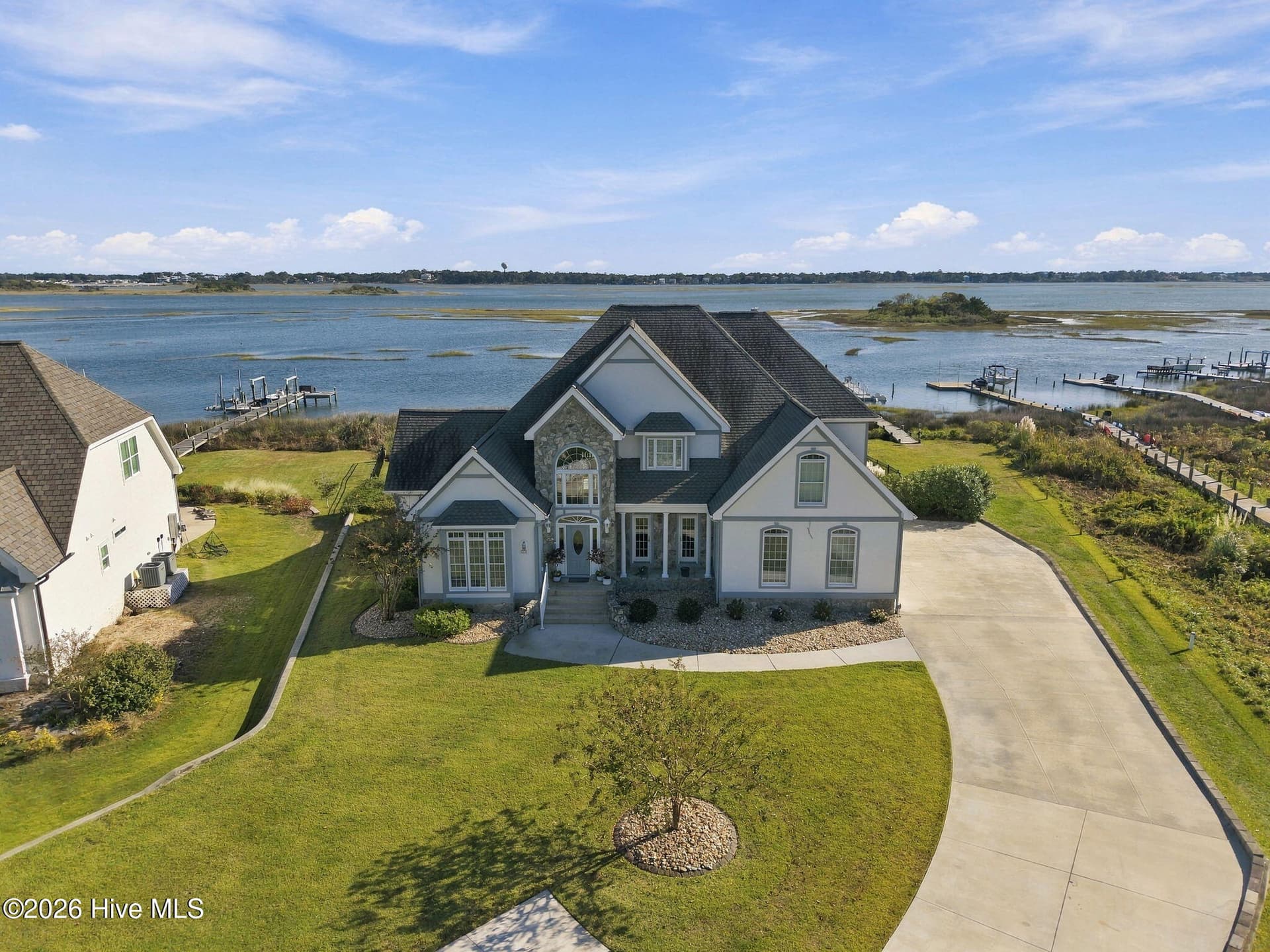 105 Magens Court W, Cedar Point, NC 28584