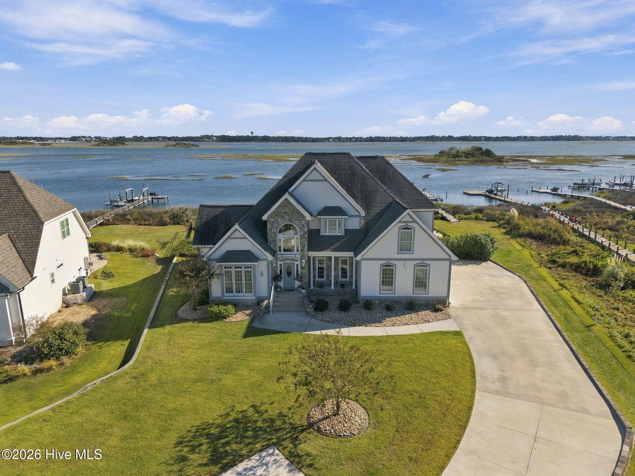105 Magens Court W, Cedar Point, NC 28584