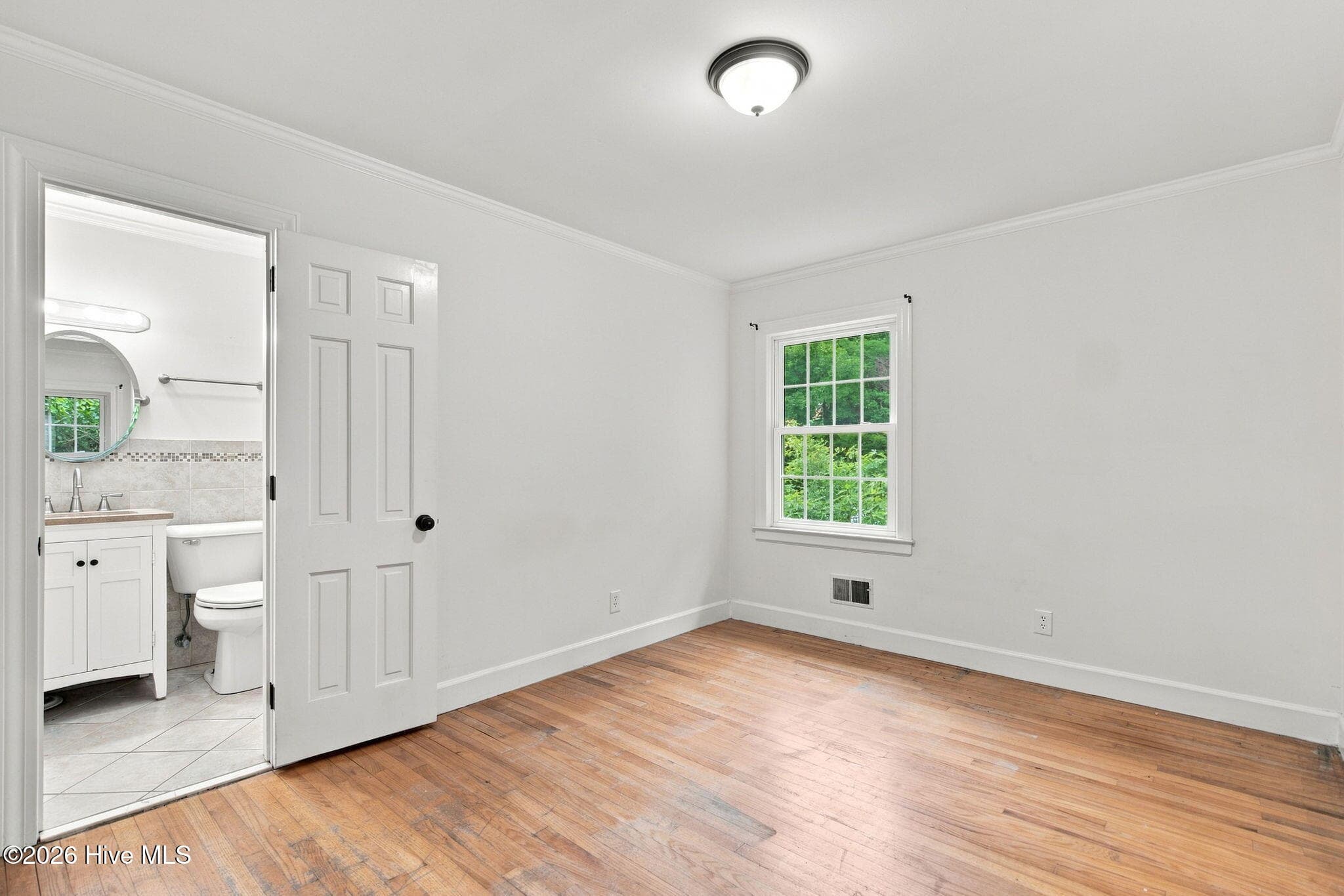 Single Family Residence at 120 Windemere Road, Wilmington, NC 28405, photo 4 of 5