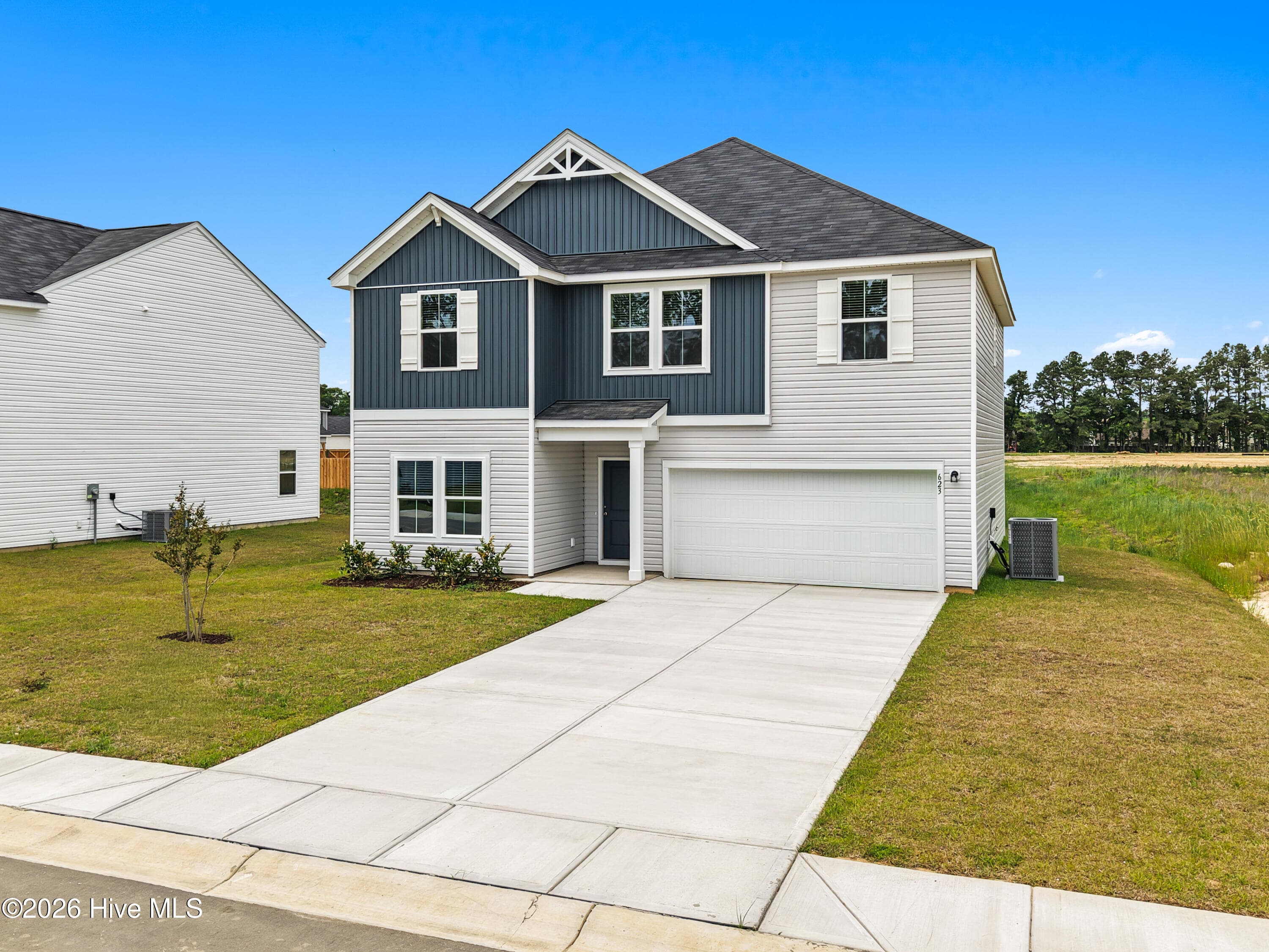 Single Family Residence at 141 N Squires Run Lane, Richlands, NC 28574, photo 3 of 105