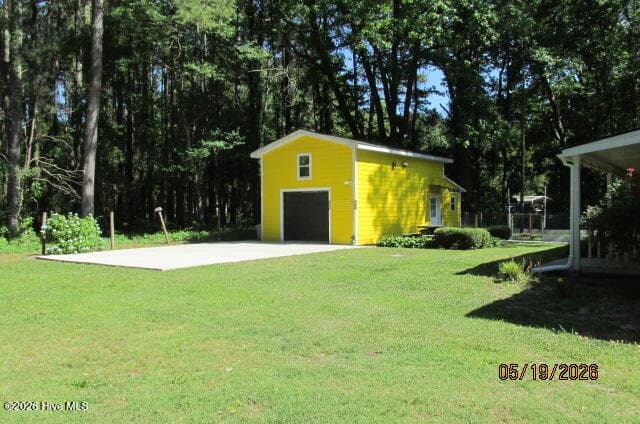 Single Family Residence at 584 N 3rd Street, Saint Pauls, NC 28384, photo 6 of 24