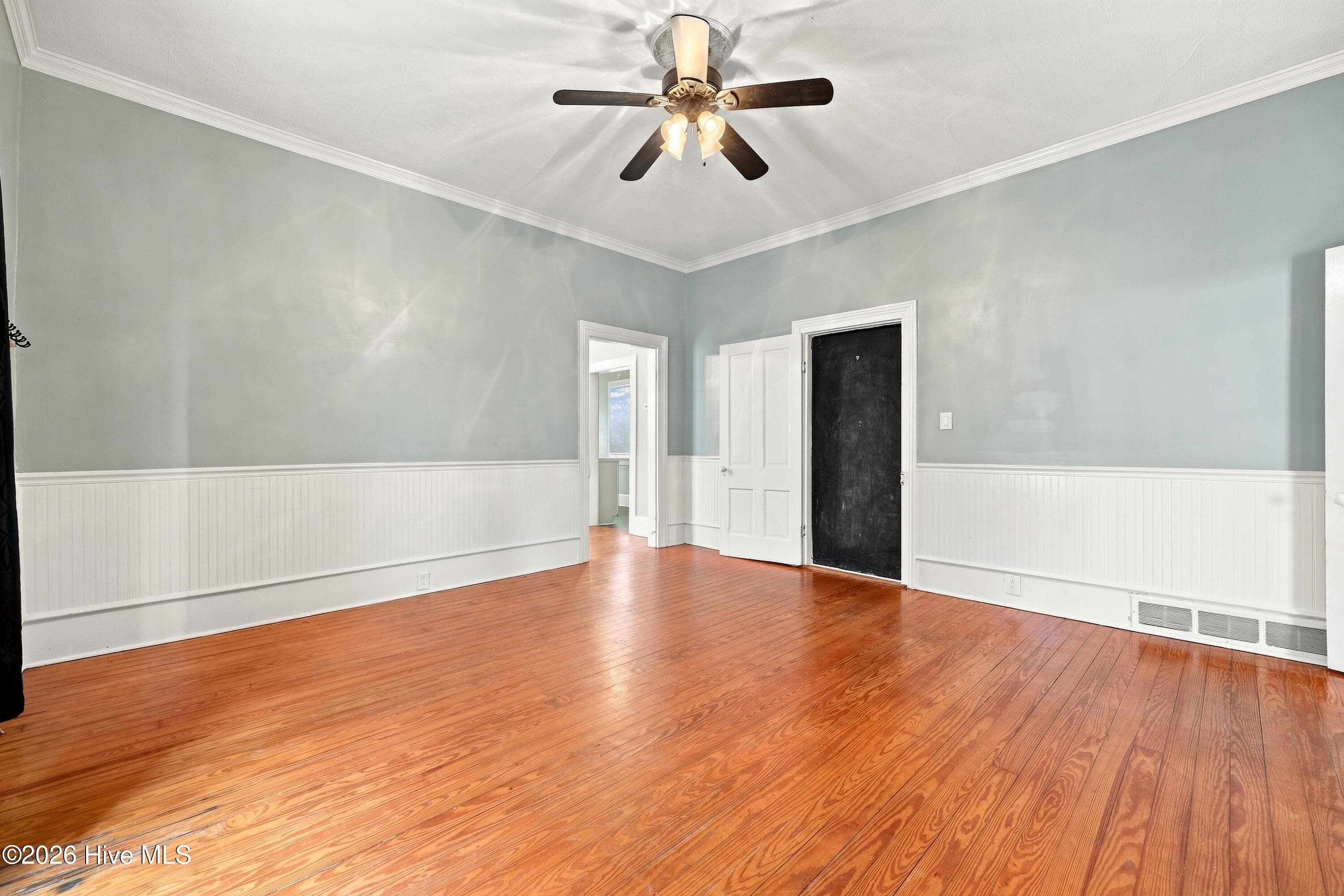 Single Family Residence at 403 N Market Street, Washington, NC 27889, photo 12 of 50