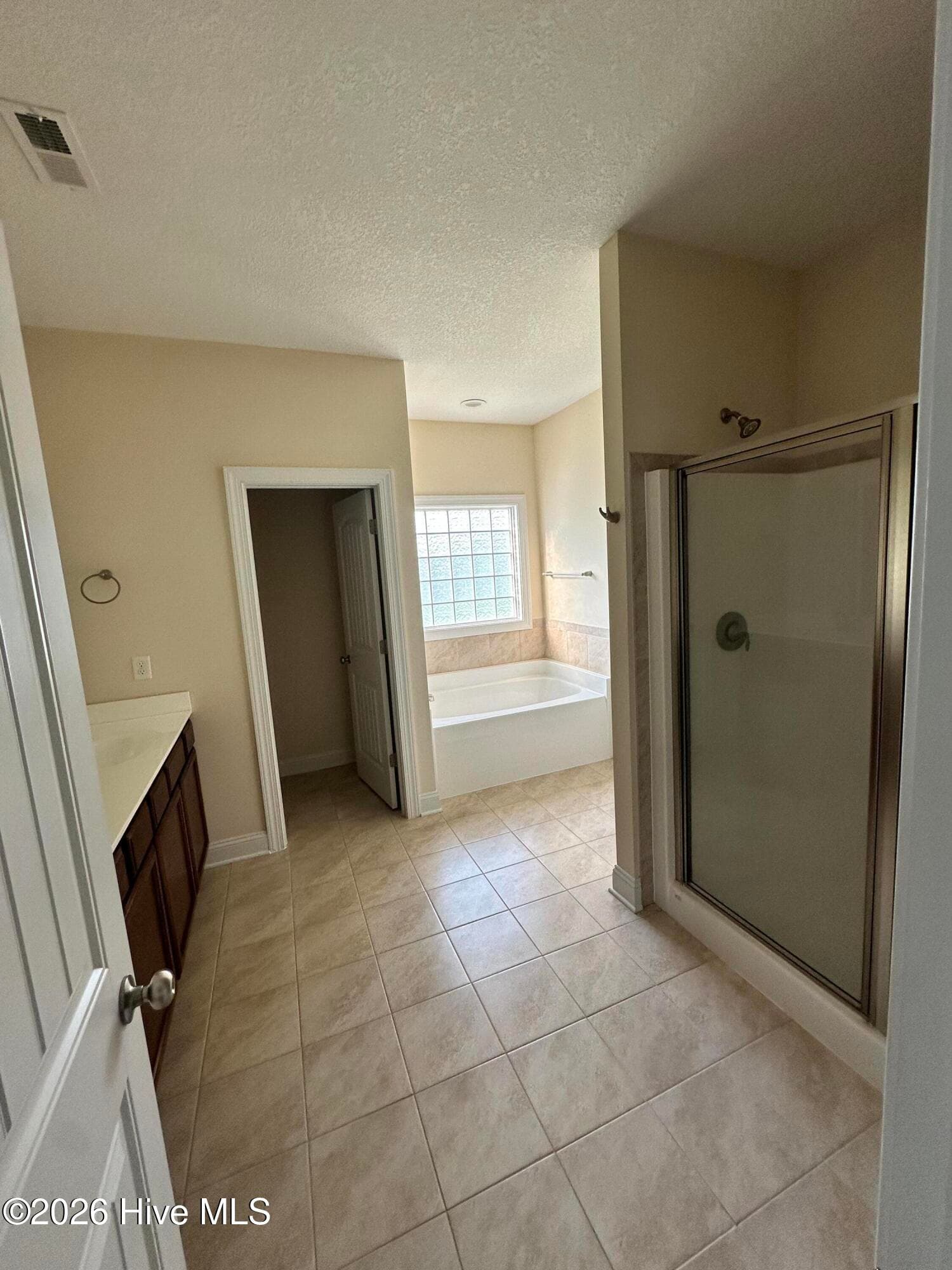 Single Family Residence at 204 Messenger Court, Jacksonville, NC 28546, photo 19 of 49