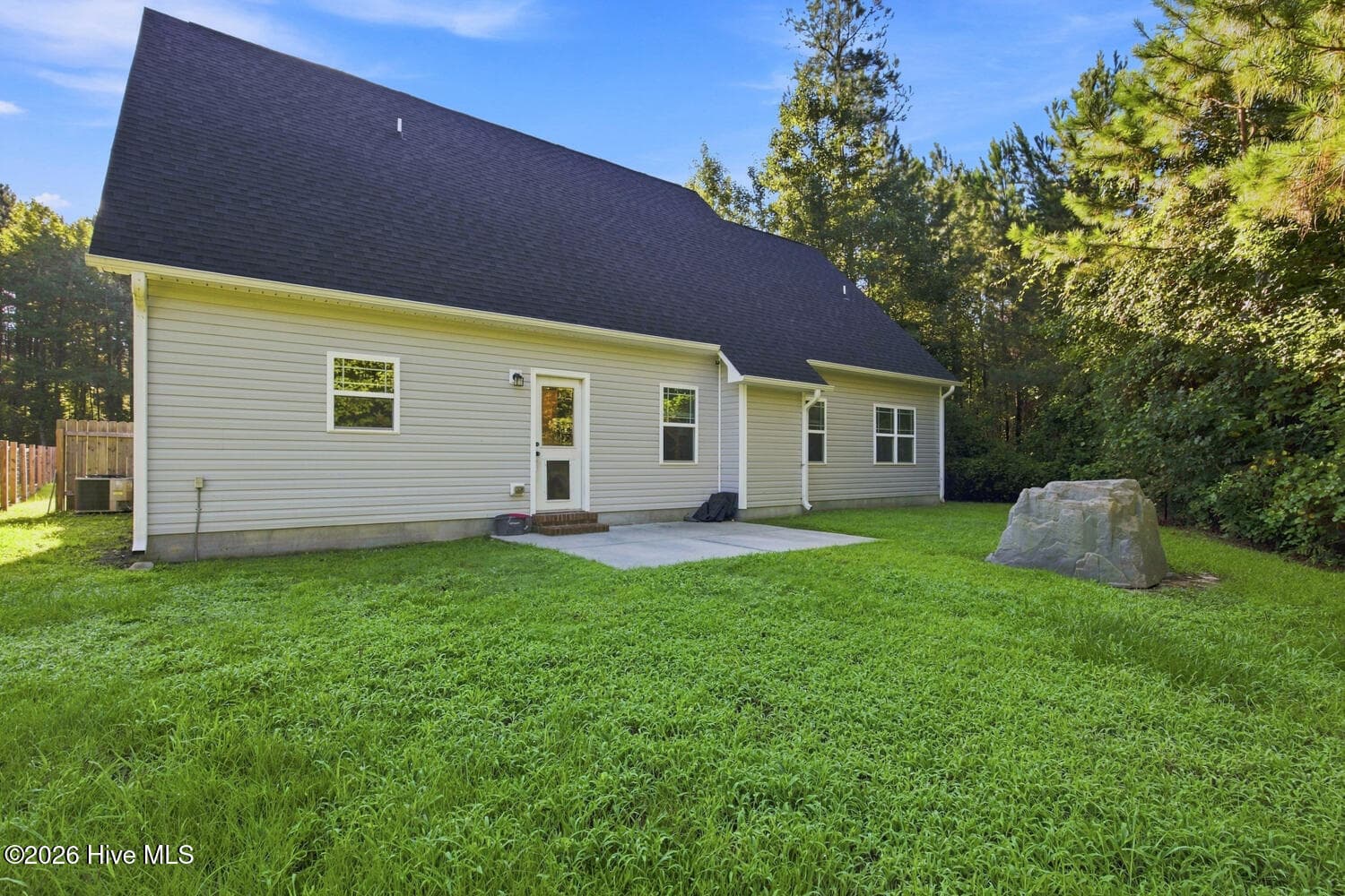 Single Family Residence at 384 Union Chapel Church Road, Richlands, NC 28574, photo 38 of 40