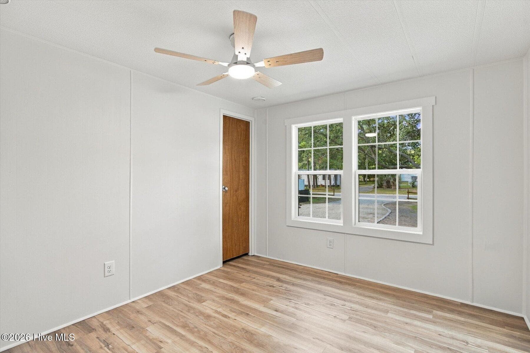 Manufactured Home at 621 Harbor Drive SE, Bolivia, NC 28422, photo 36 of 46