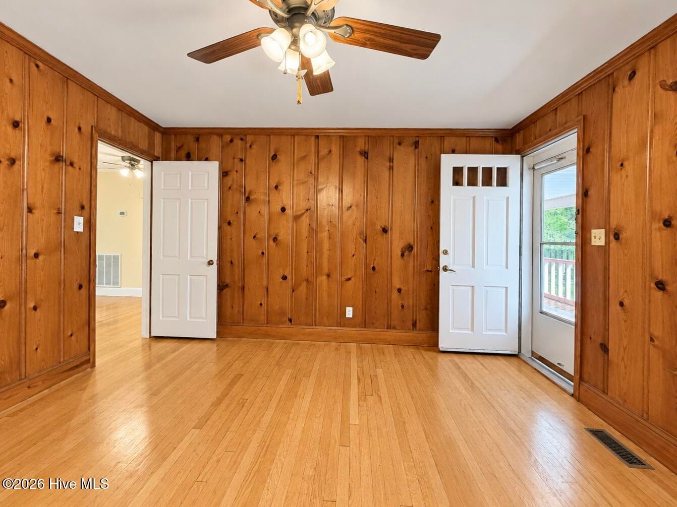 Single Family Residence at 320 Northern Boulevard, Wilmington, NC 28401, photo 42 of 159