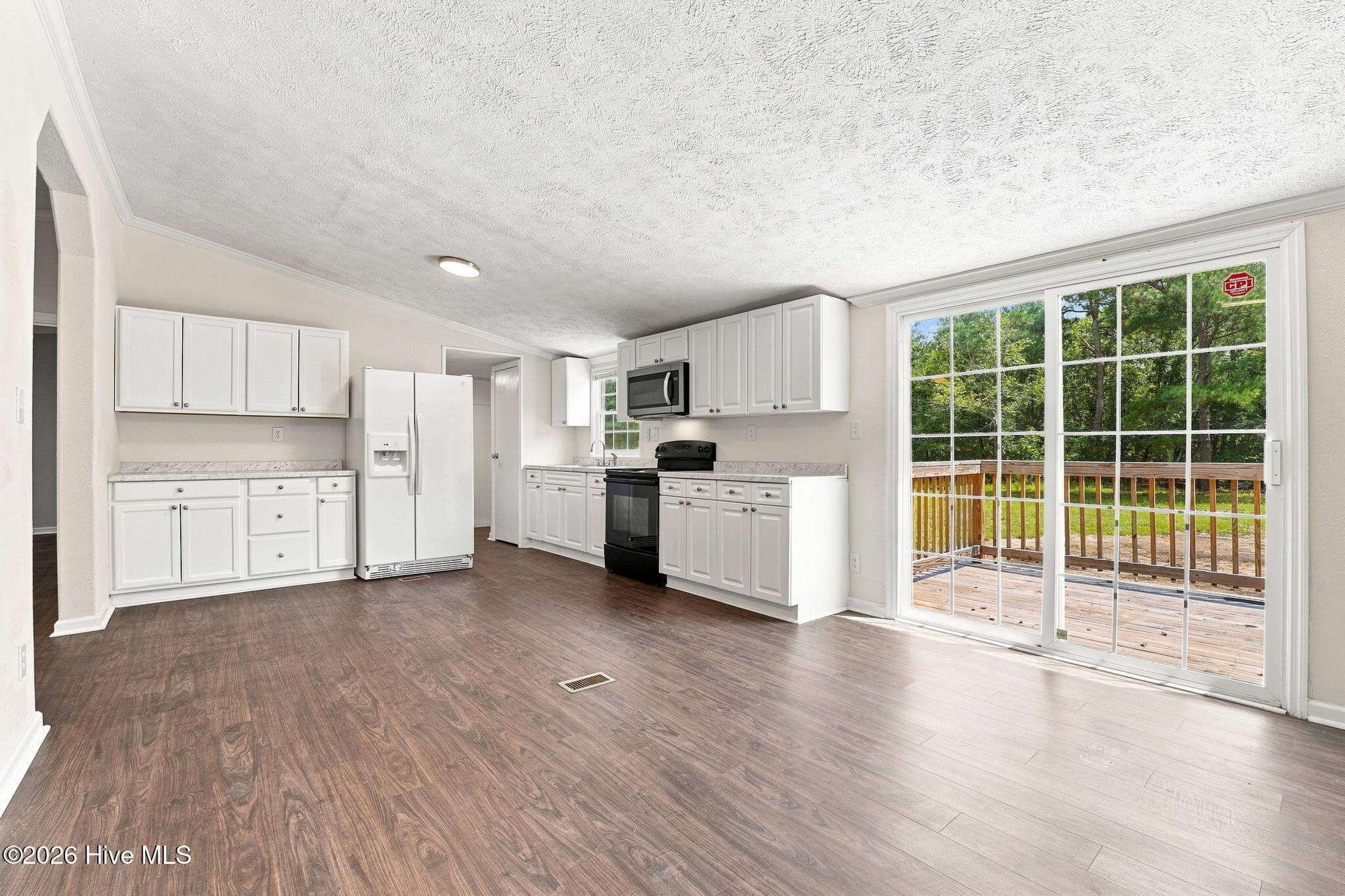 Manufactured Home at 23281 Marston Road, Laurel Hill, NC 28351, photo 10 of 50