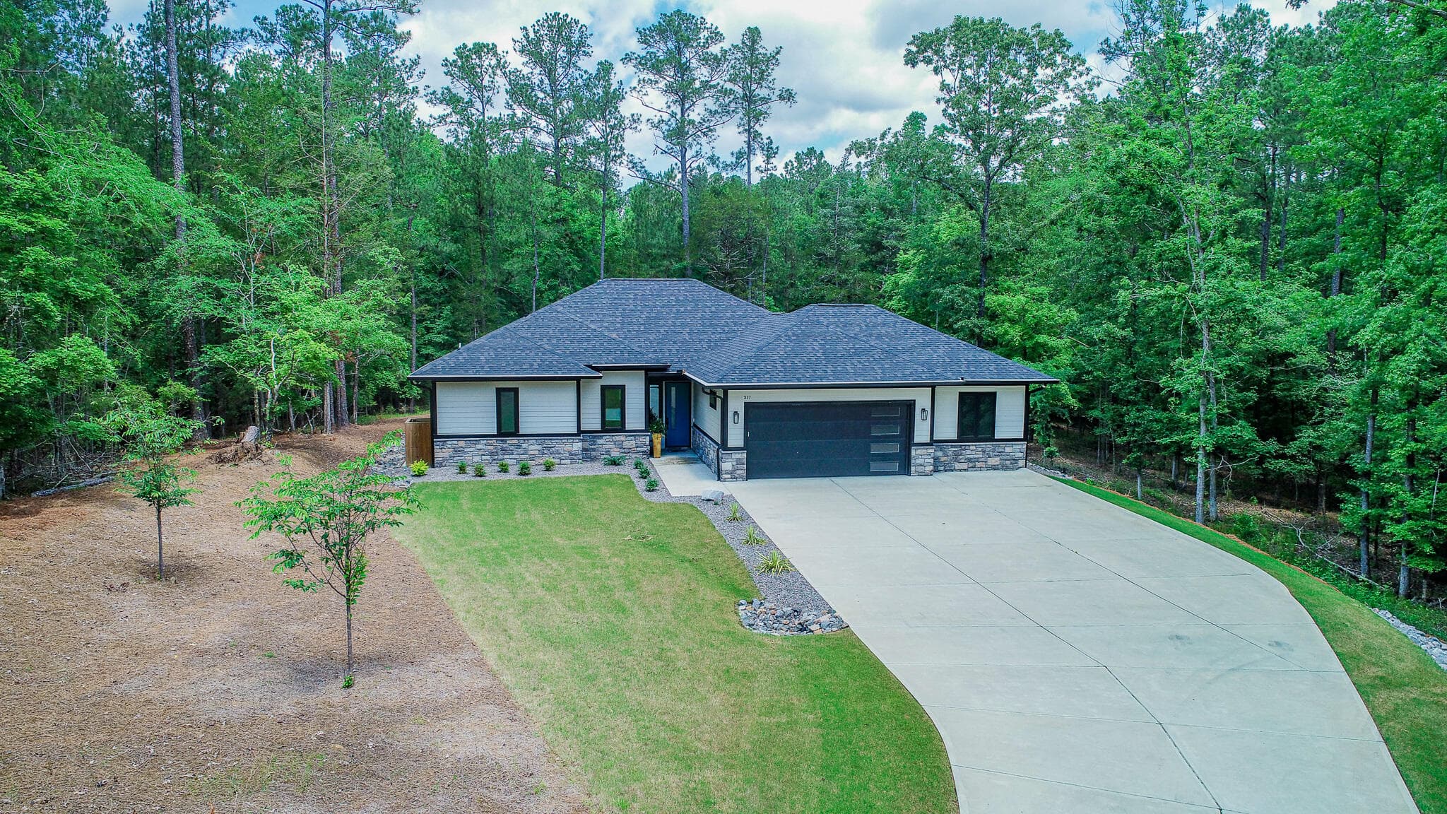 Single Family Residence at 217 Cove Point Lane Lane, McCormick, SC 29835, photo 2 of 48
