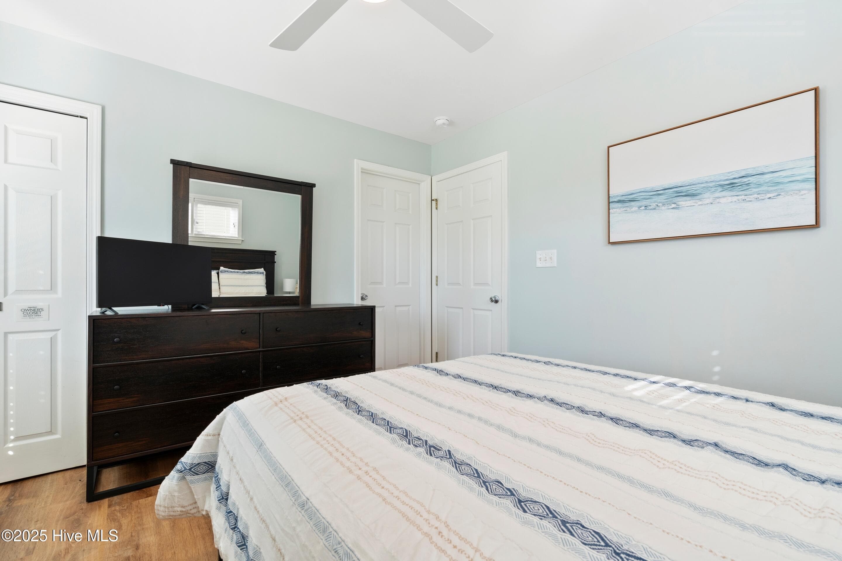 Single Family Residence at 648 Ocean Boulevard W, Holden Beach, NC 28462, photo 3 of 5