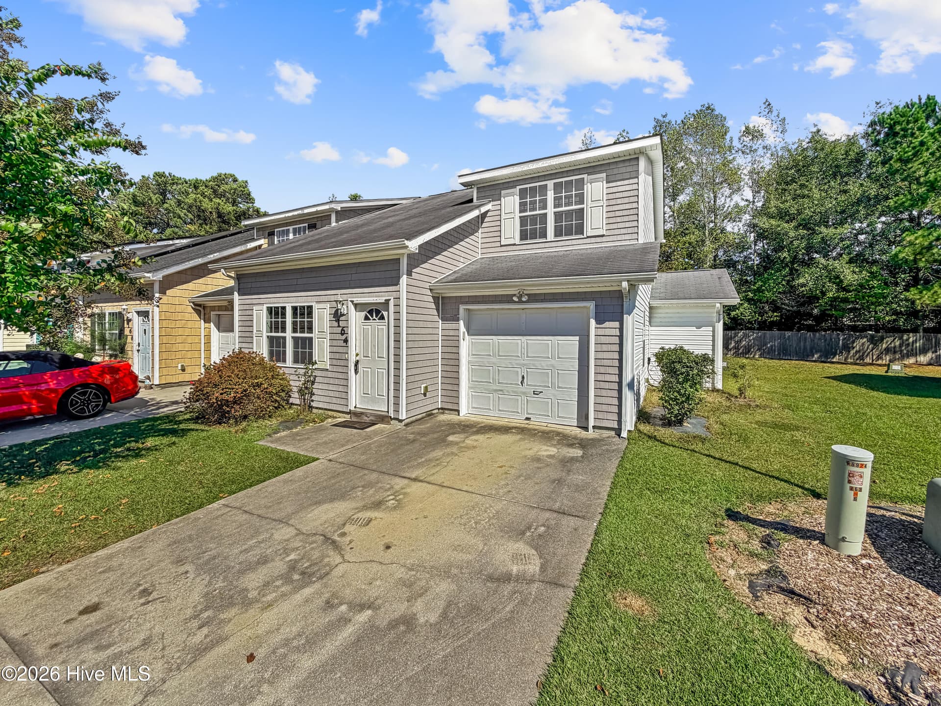 Townhouse at 164 Kelly Circle, Hubert, NC 28539, photo 2 of 37
