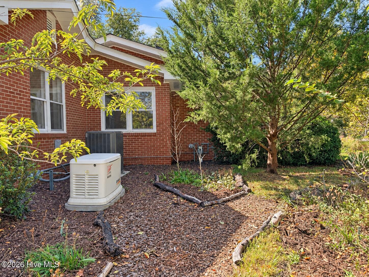 Single Family Residence at 320 Northern Boulevard, Wilmington, NC 28401, photo 96 of 159