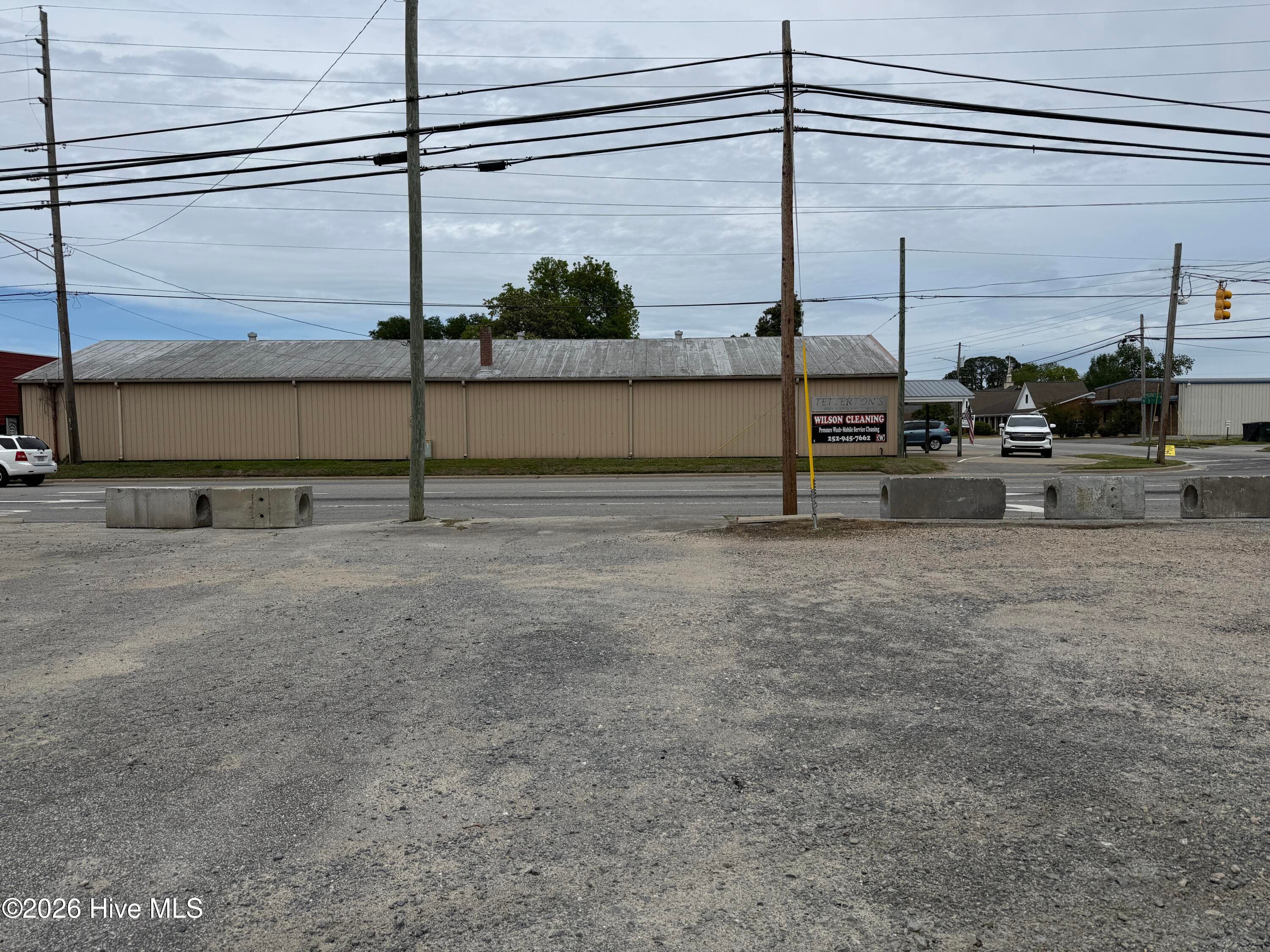 Commercial Sale at 424 Hackney Avenue, Washington, NC 27889, photo 45 of 47