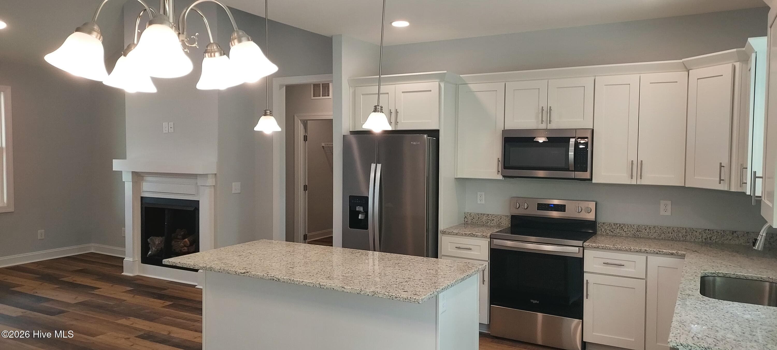 Single Family Residence at 110 Rolling Water Lane, Swansboro, NC 28584, photo 12 of 27
