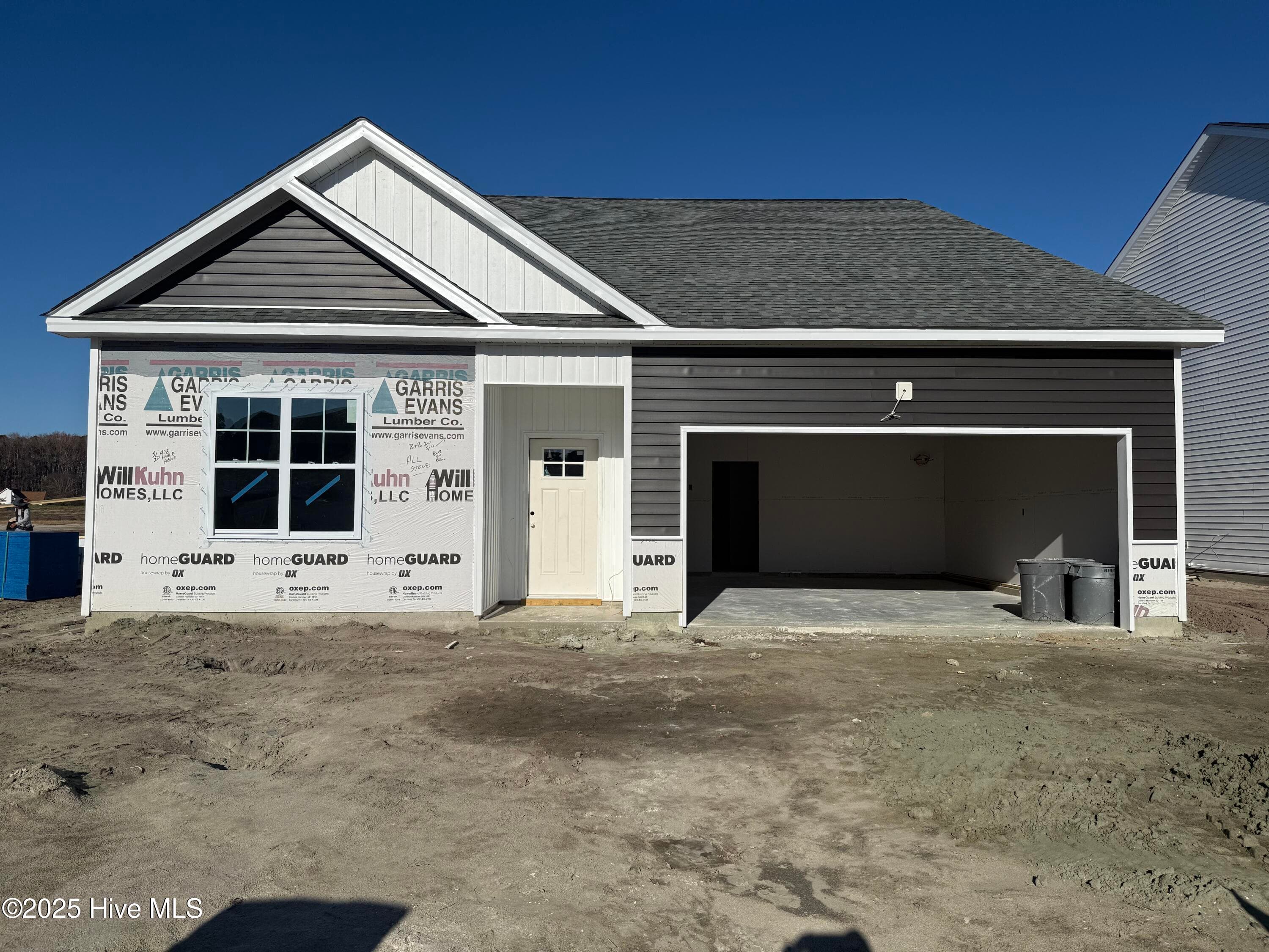 Single Family Residence at 1025 Seven Iron Drive, Ayden, NC 28513, photo 2 of 34
