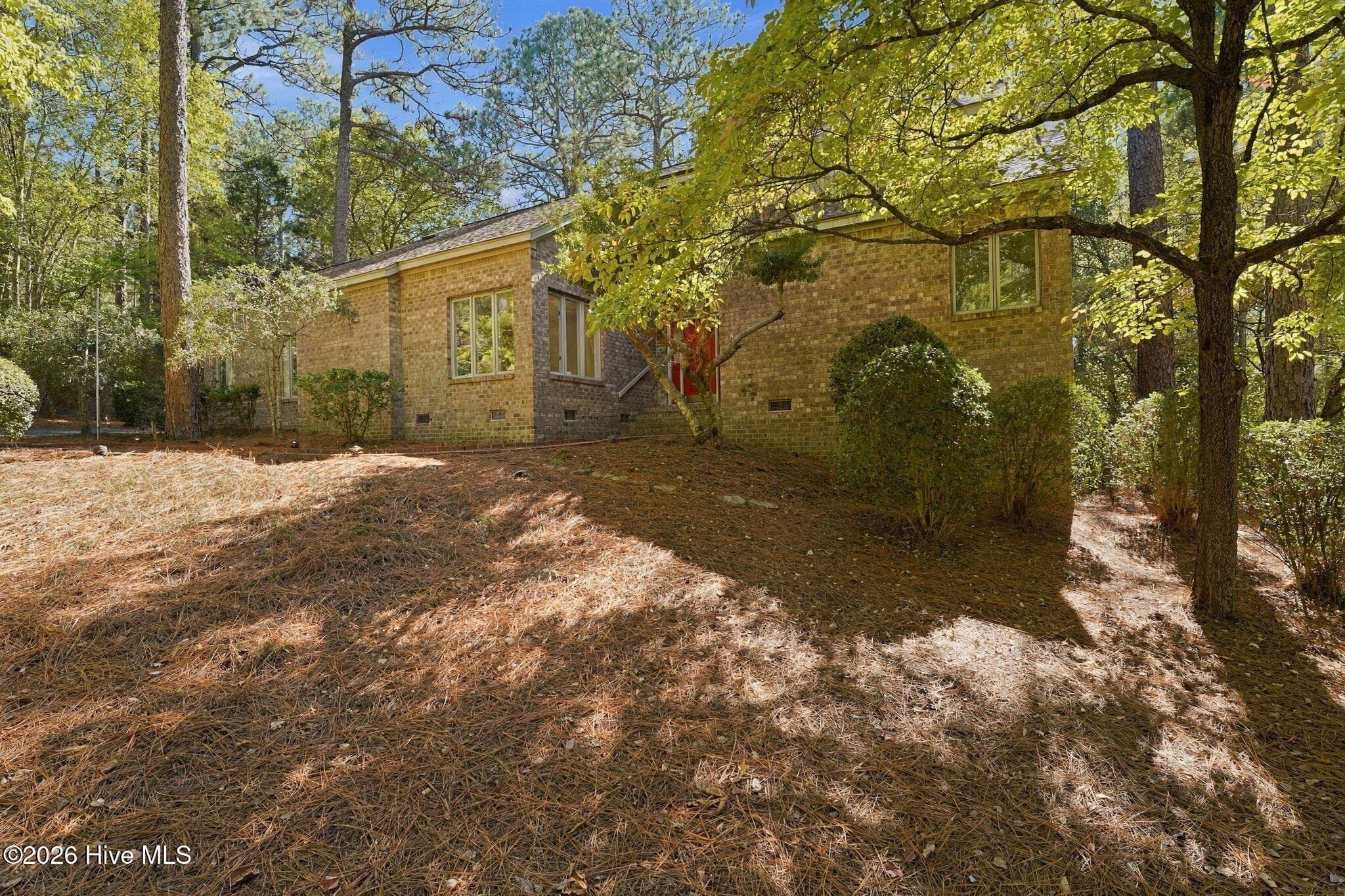 Single Family Residence at 2 Torrey Pines Place, Pinehurst, NC 28374, photo 2 of 64