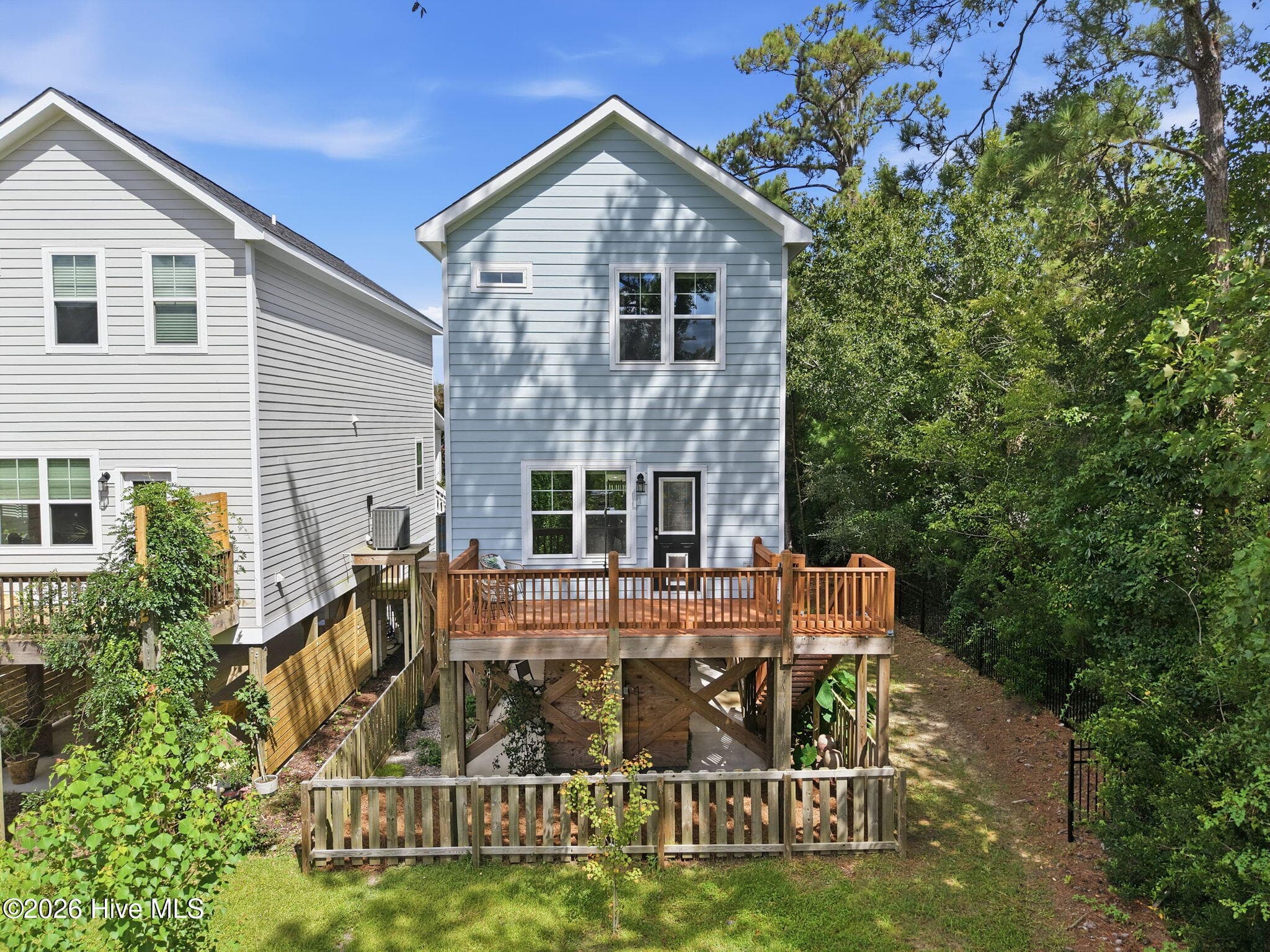 Single Family Residence at 1306 Charleston Common Drive, Leland, NC 28451, photo 5 of 57