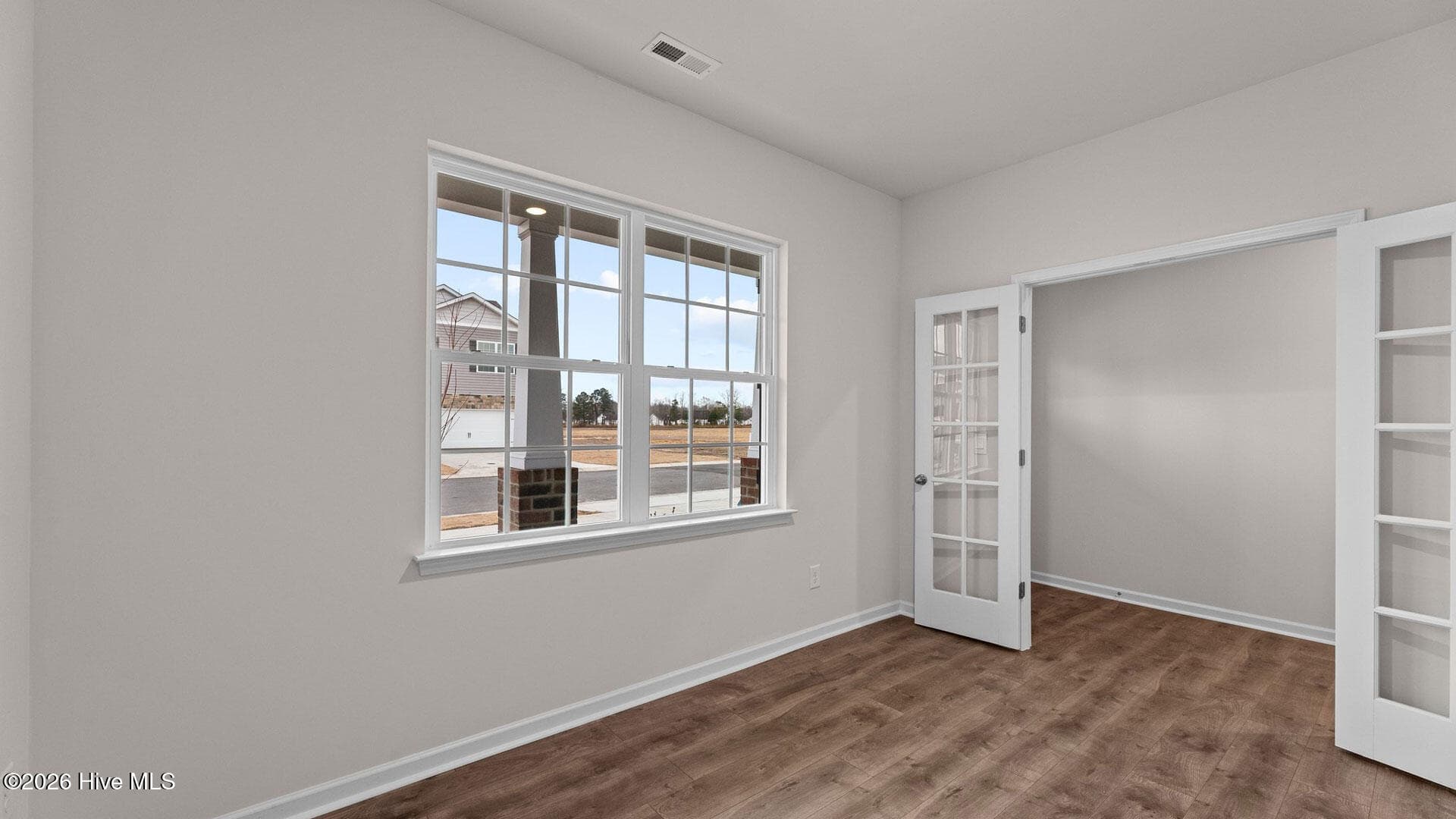 Single Family Residence at 3249 Ridgeland Drive, Winterville, NC 28590, photo 6 of 39