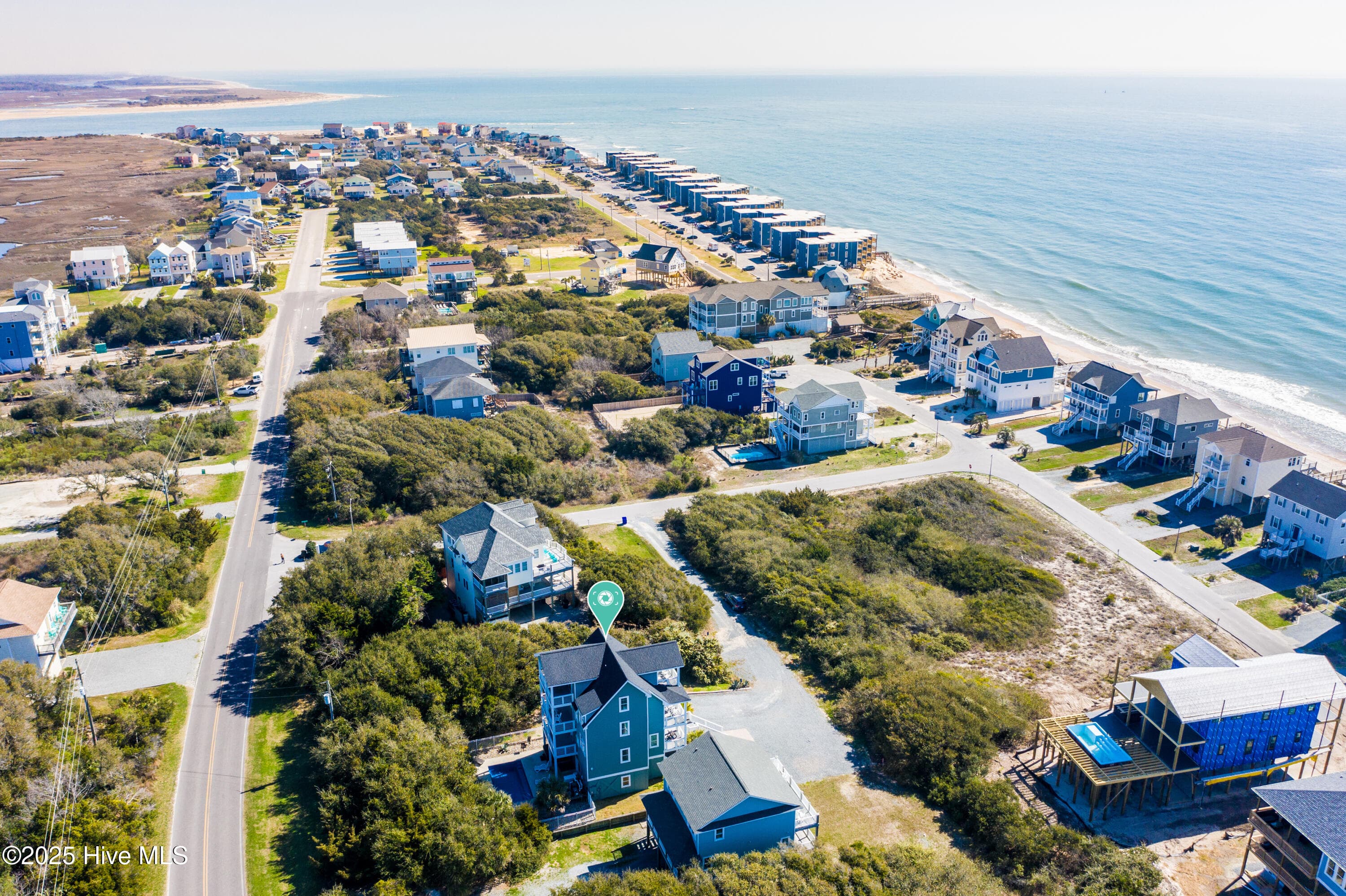 Single Family Residence at 6 Bottlenose Boulevard, North Topsail Beach, NC 28460, photo 10 of 51